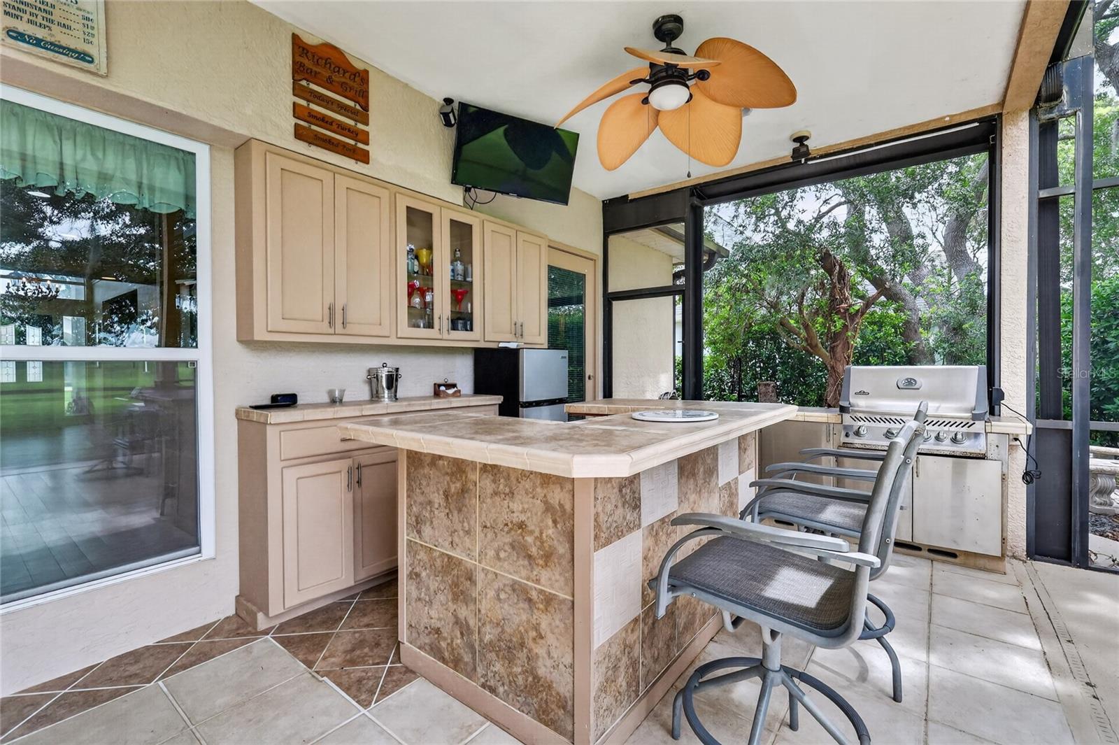 COUNTRY CLUB MOUNT DOR - Residential
