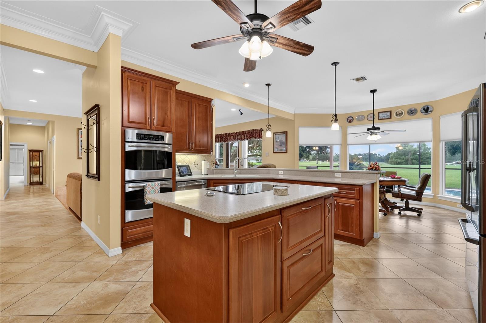 COUNTRY CLUB MOUNT DOR - Residential