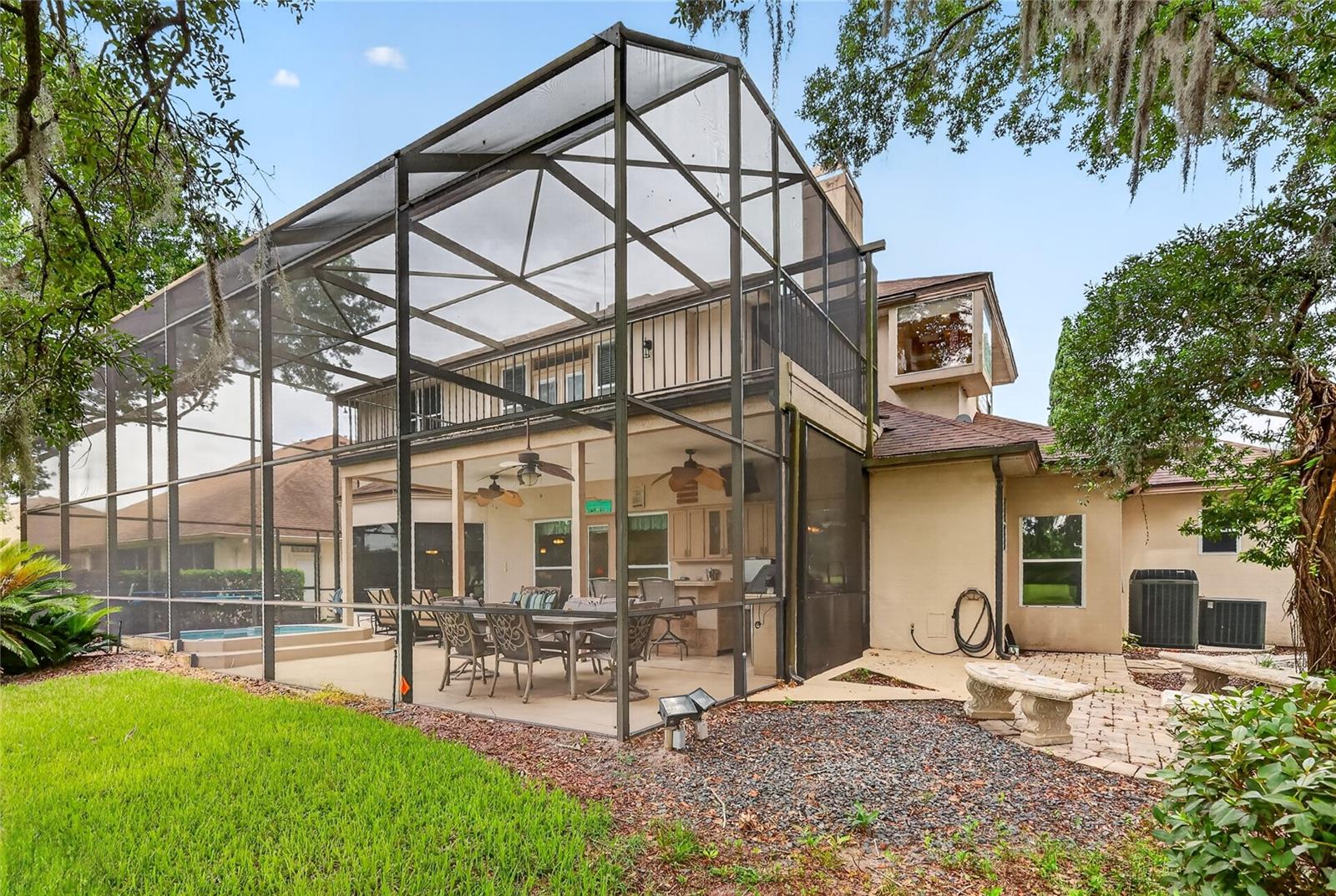 COUNTRY CLUB MOUNT DOR - Residential