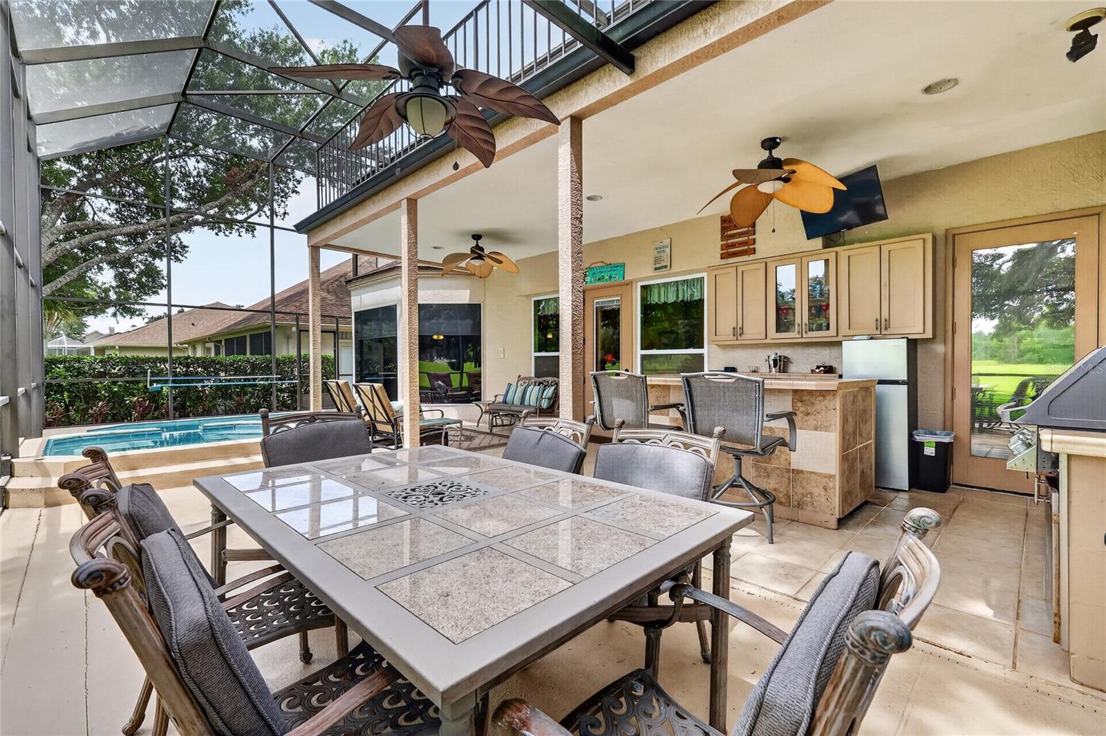 COUNTRY CLUB MOUNT DOR - Residential