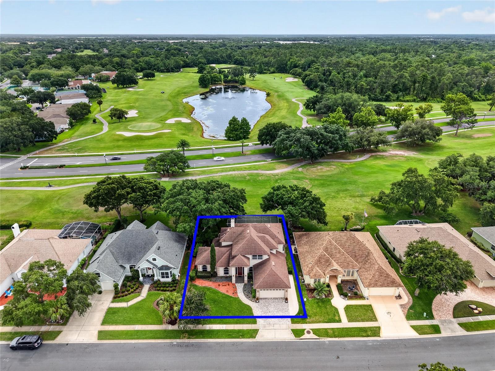 COUNTRY CLUB MOUNT DOR - Residential
