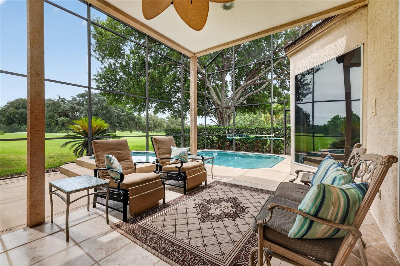 COUNTRY CLUB MOUNT DOR - Residential