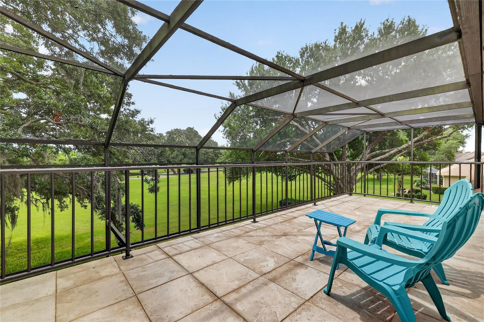 COUNTRY CLUB MOUNT DOR - Residential