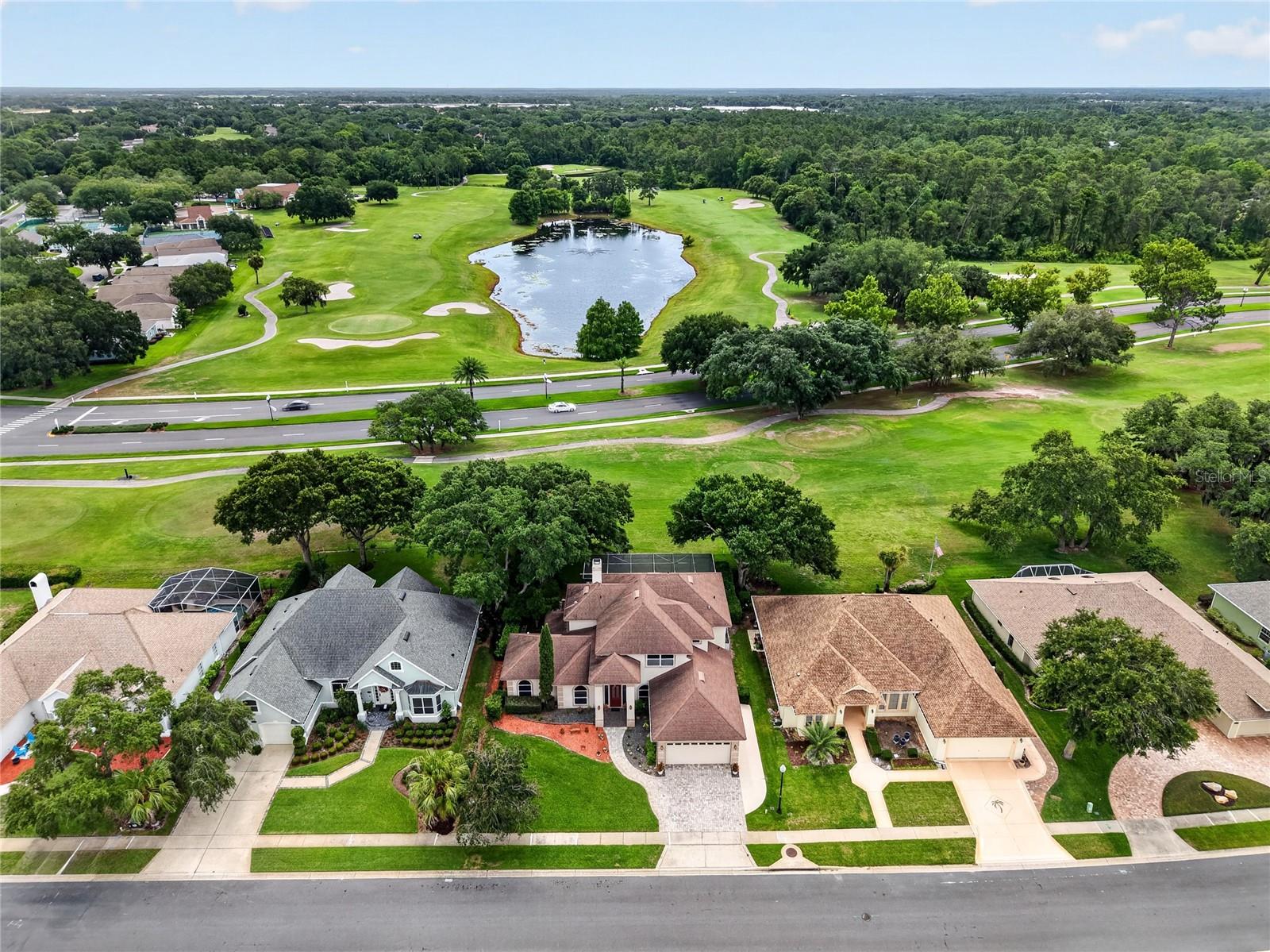 COUNTRY CLUB MOUNT DOR - Residential