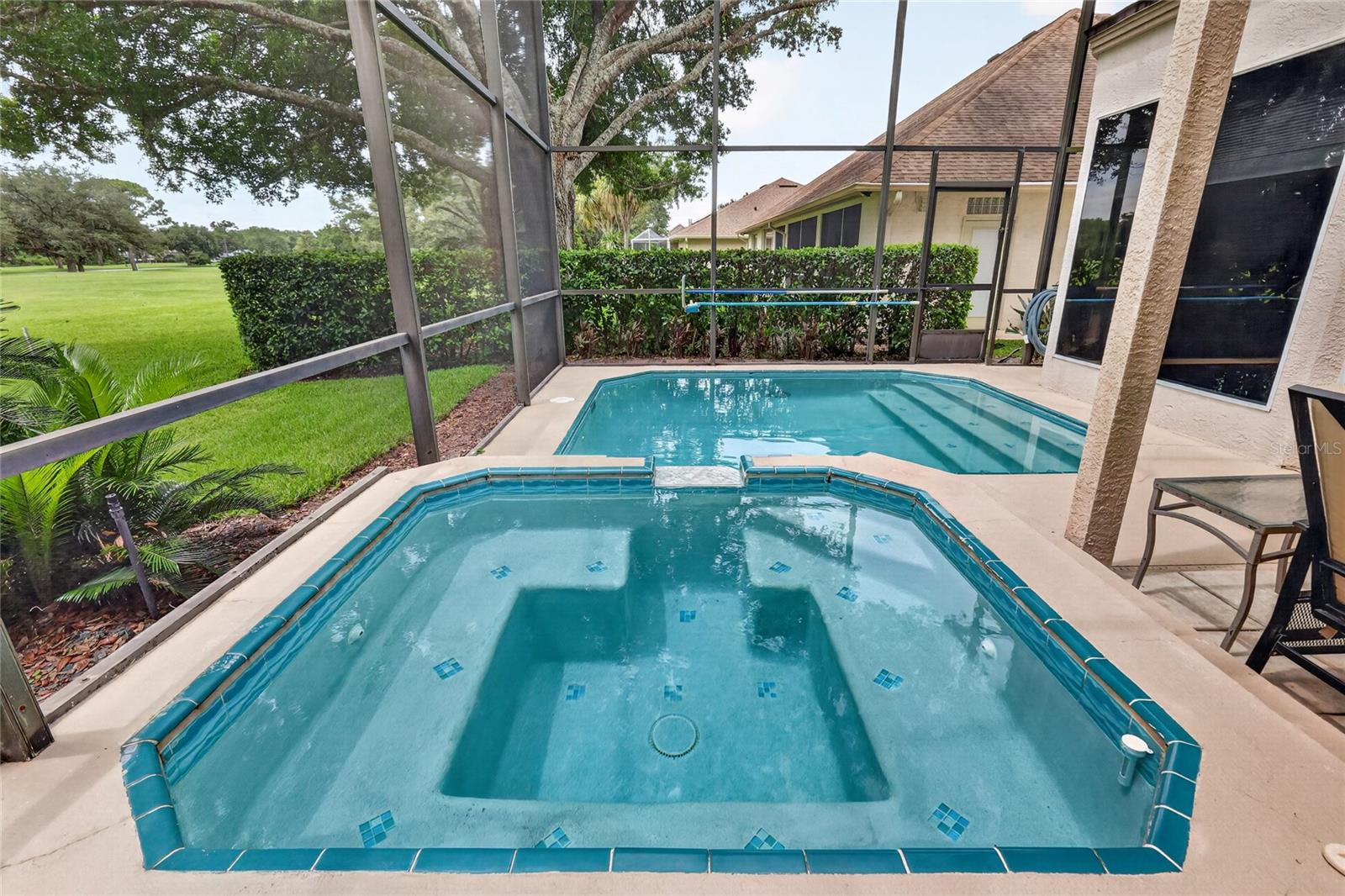 COUNTRY CLUB MOUNT DOR - Residential