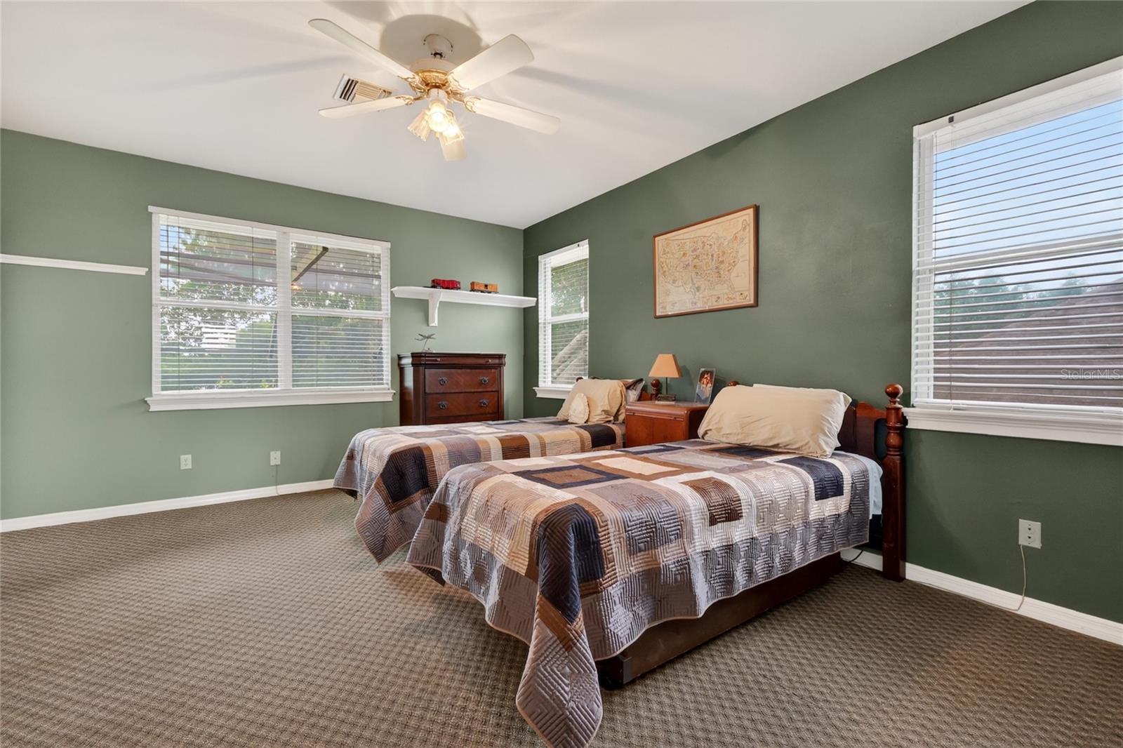 COUNTRY CLUB MOUNT DOR - Residential