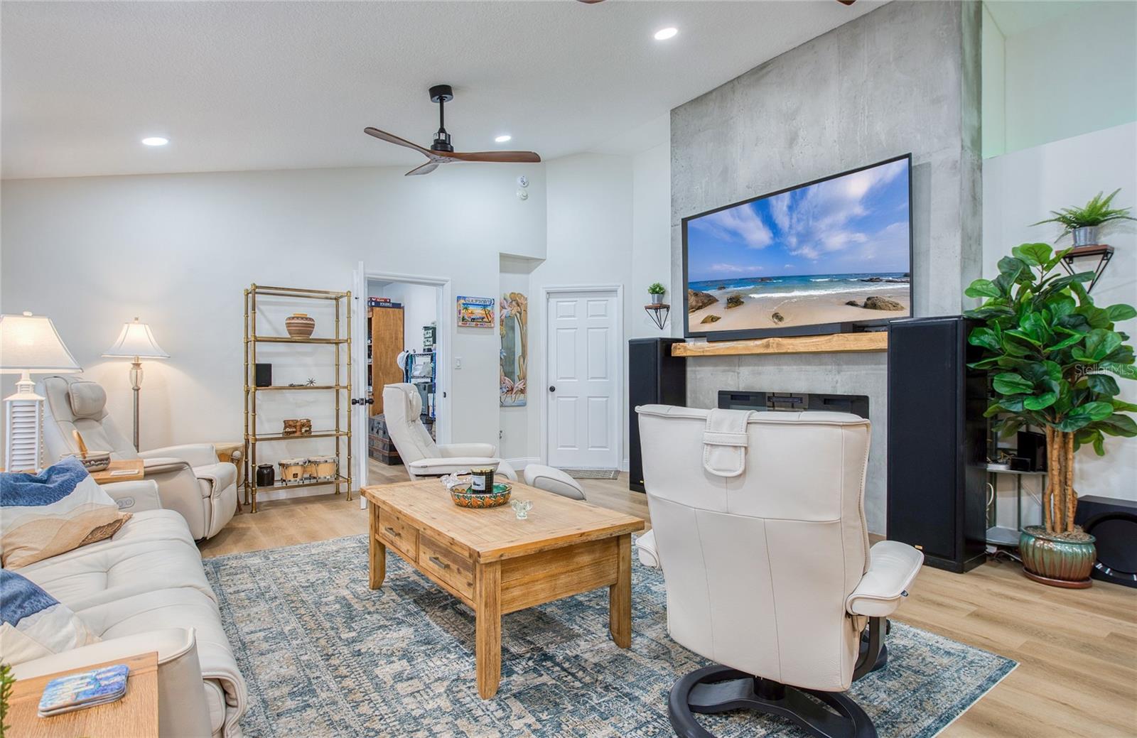 PASADENA PARK - Residential Lease