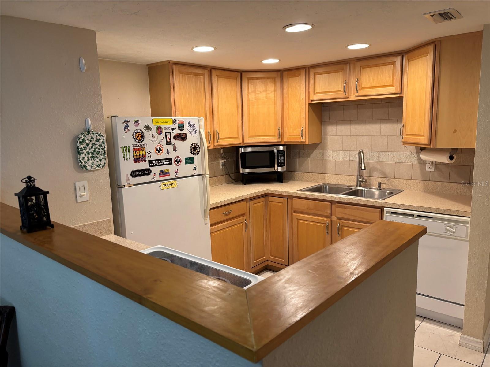 BERMUDA BAY BEACH CONDO - Residential