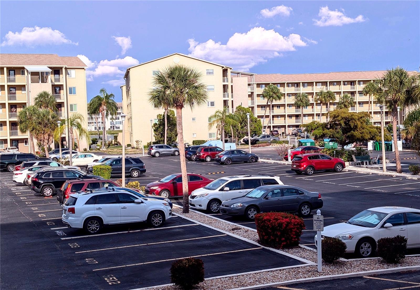 BAYSHORE ON THE LAKE APTS II SEC 3 - Residential
