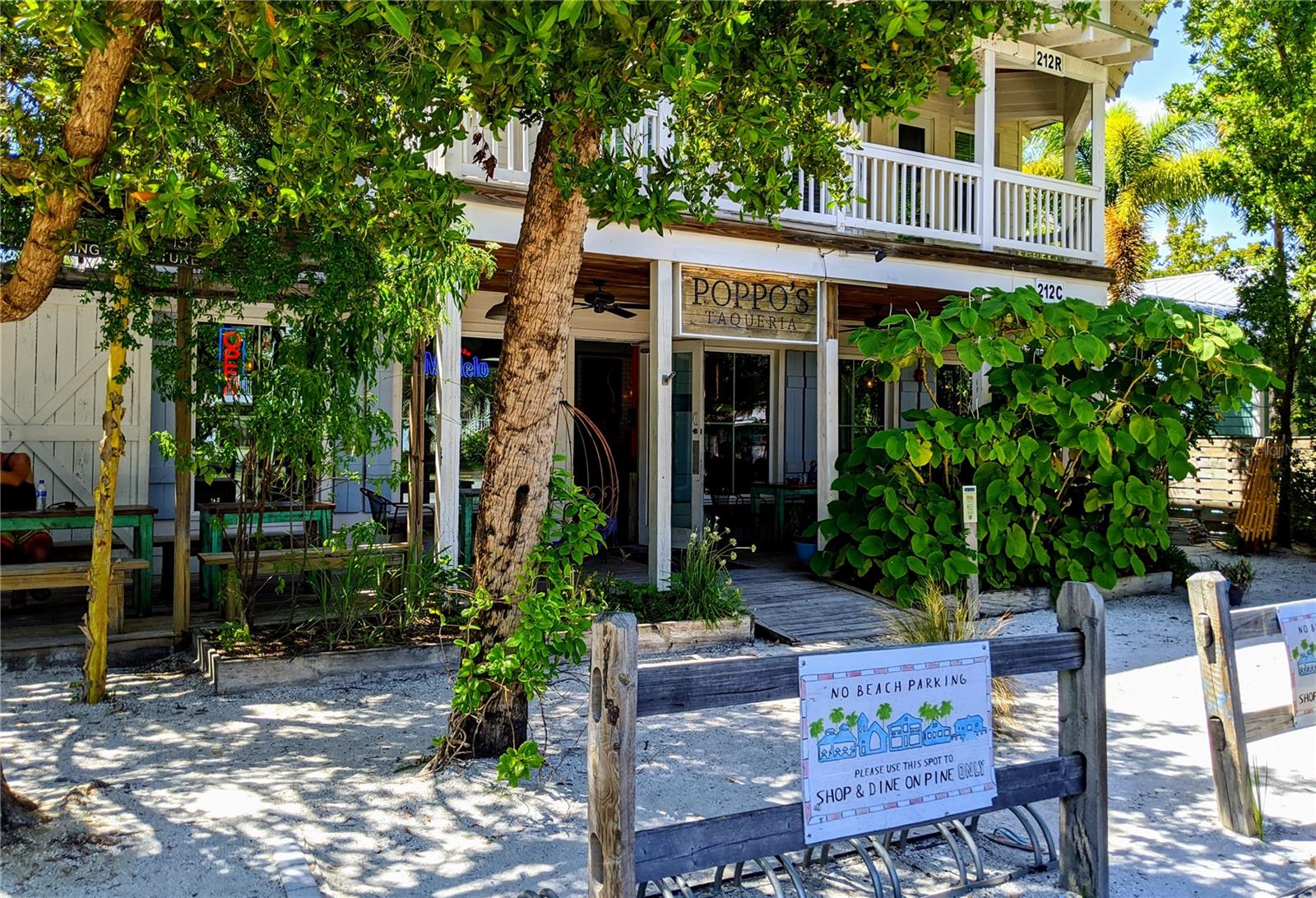 BAYSHORE ON THE LAKE APTS II SEC 3 - Residential