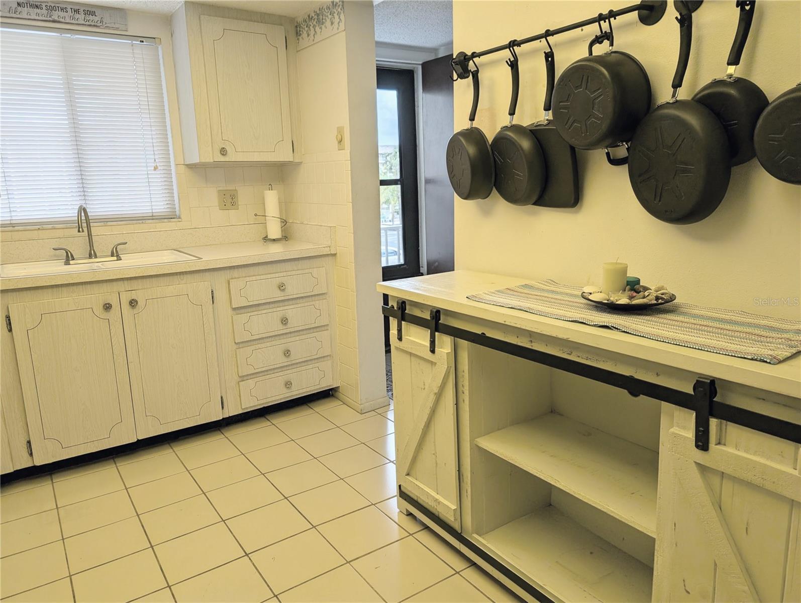 BAYSHORE ON THE LAKE APTS II SEC 3 - Residential