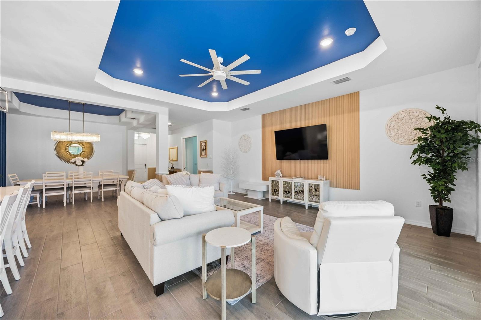 WELLEN PARK GOLF & COUNTRY CLUB - Residential
