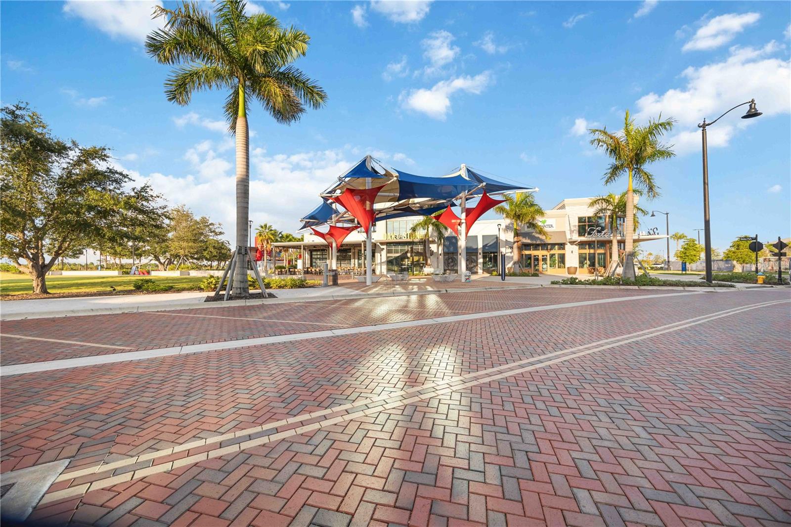 WELLEN PARK GOLF & COUNTRY CLUB - Residential