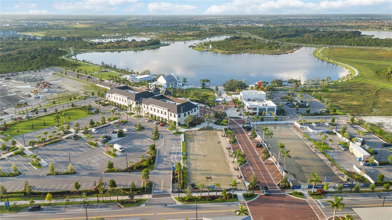 WELLEN PARK GOLF & COUNTRY CLUB - Residential
