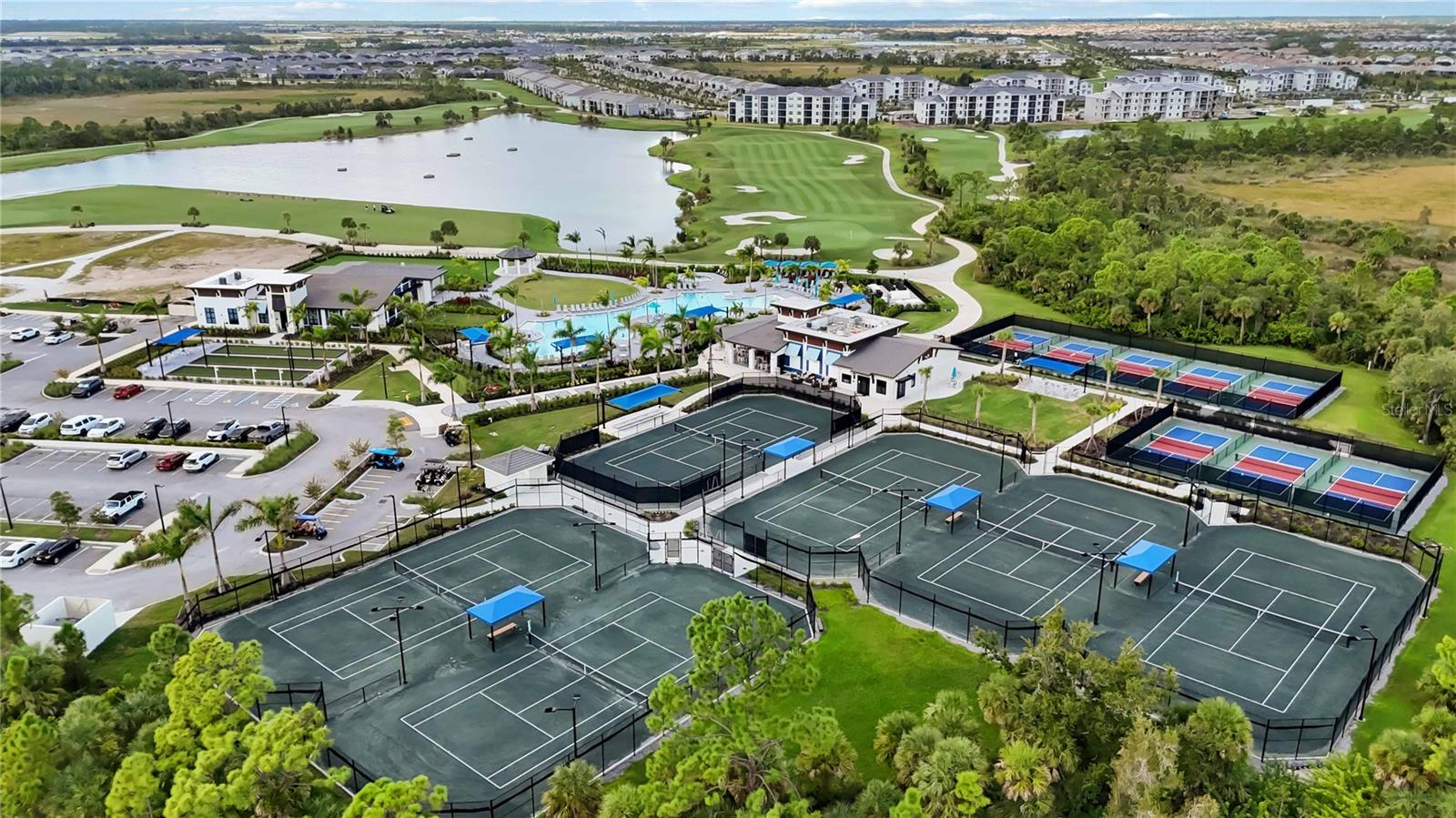 WELLEN PARK GOLF & COUNTRY CLUB - Residential