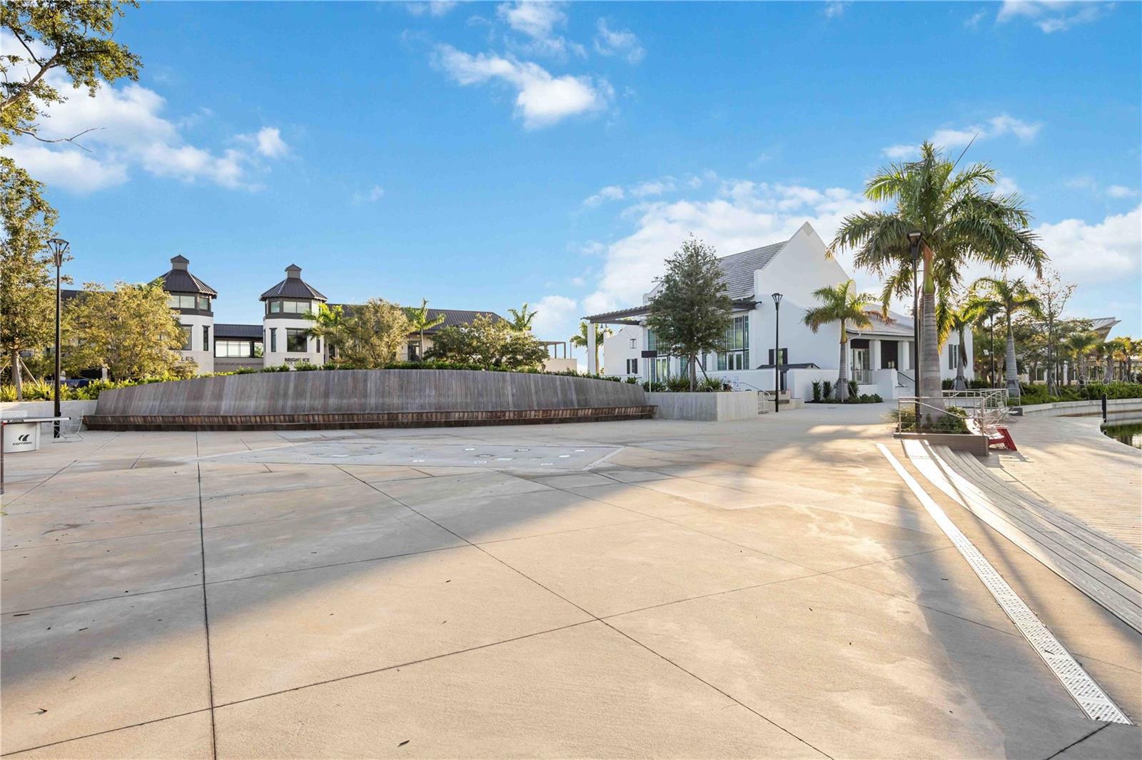 WELLEN PARK GOLF & COUNTRY CLUB - Residential