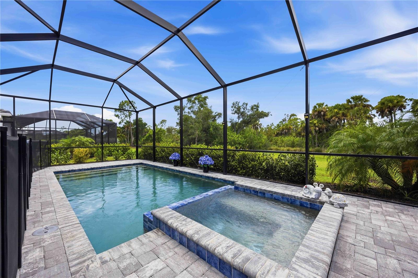 WELLEN PARK GOLF & COUNTRY CLUB - Residential