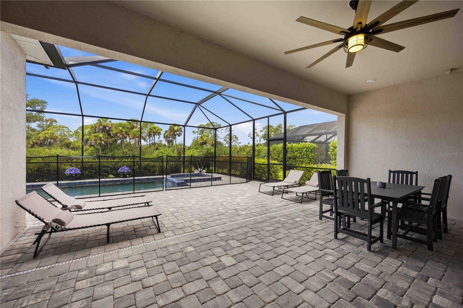 WELLEN PARK GOLF & COUNTRY CLUB - Residential