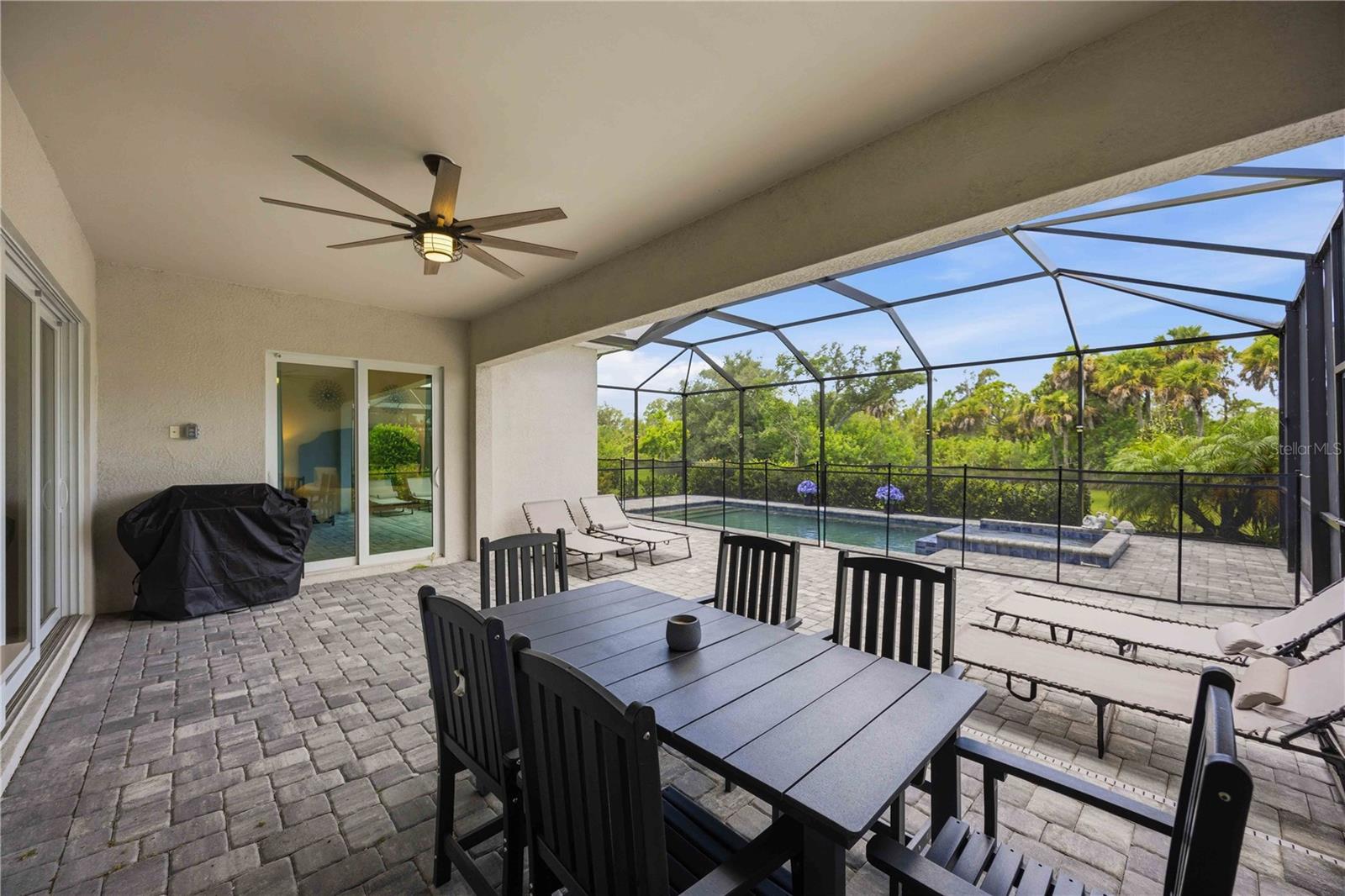 WELLEN PARK GOLF & COUNTRY CLUB - Residential