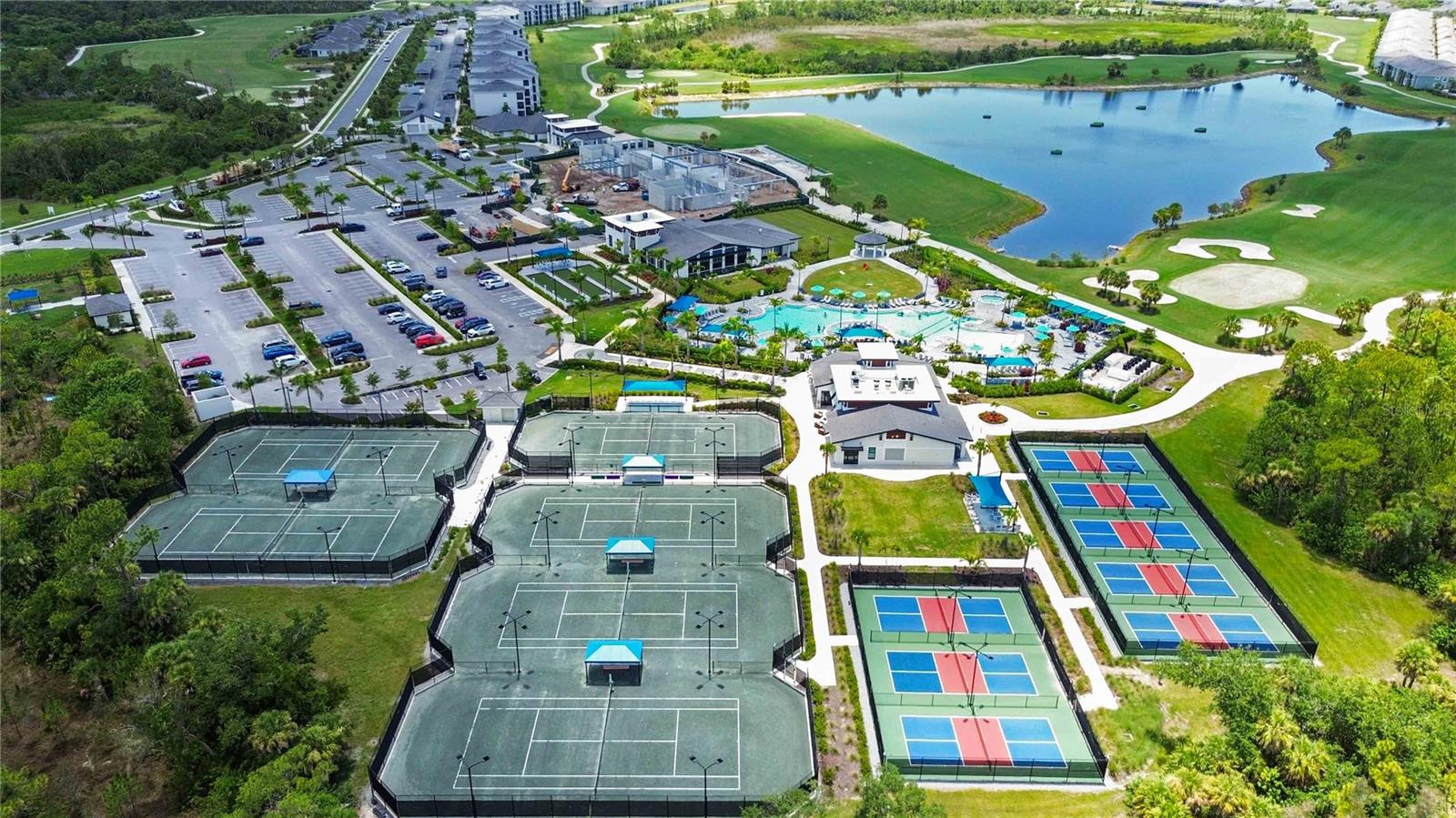 WELLEN PARK GOLF & COUNTRY CLUB - Residential