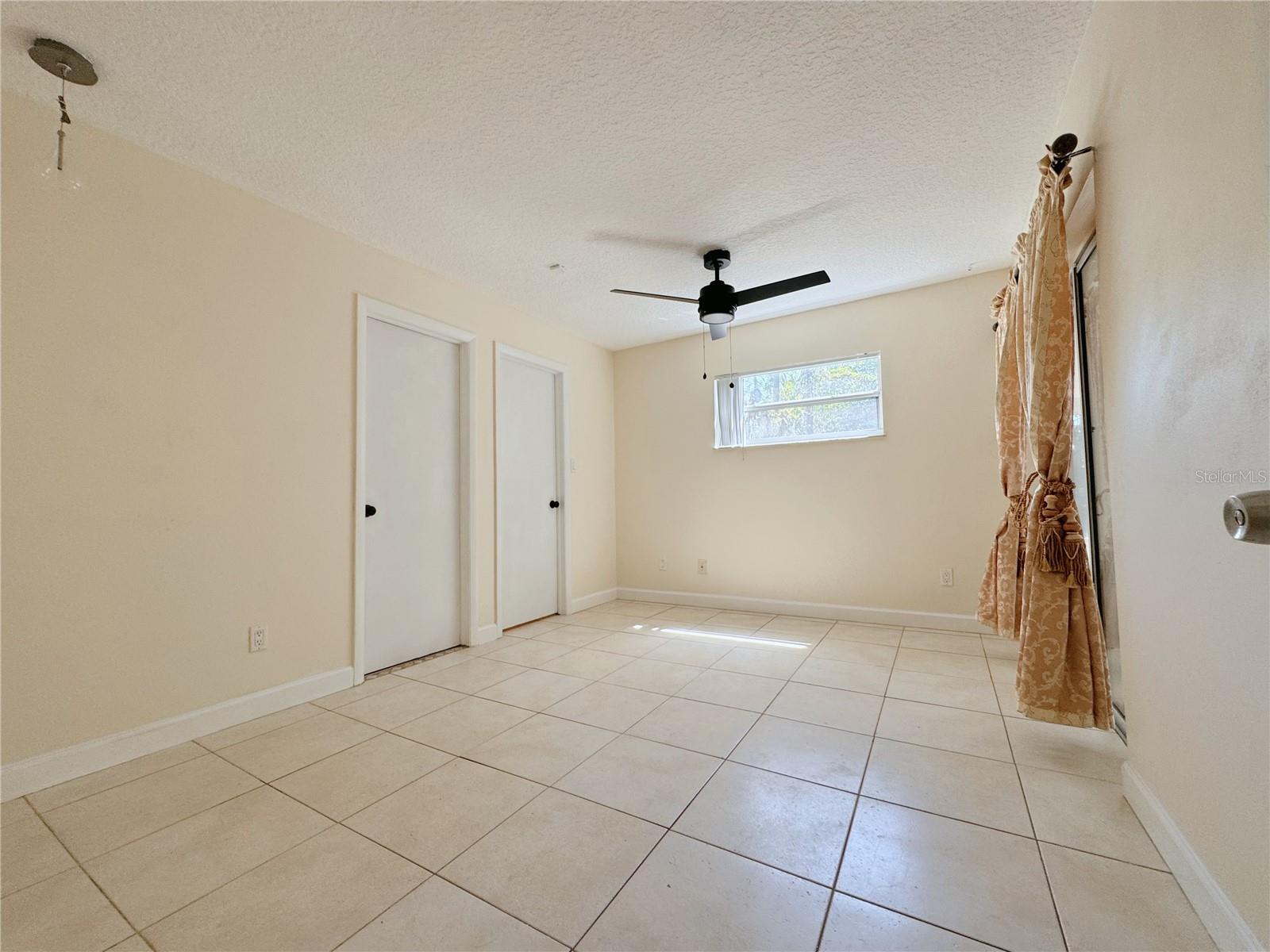 LAUREL SPGS - Residential Lease