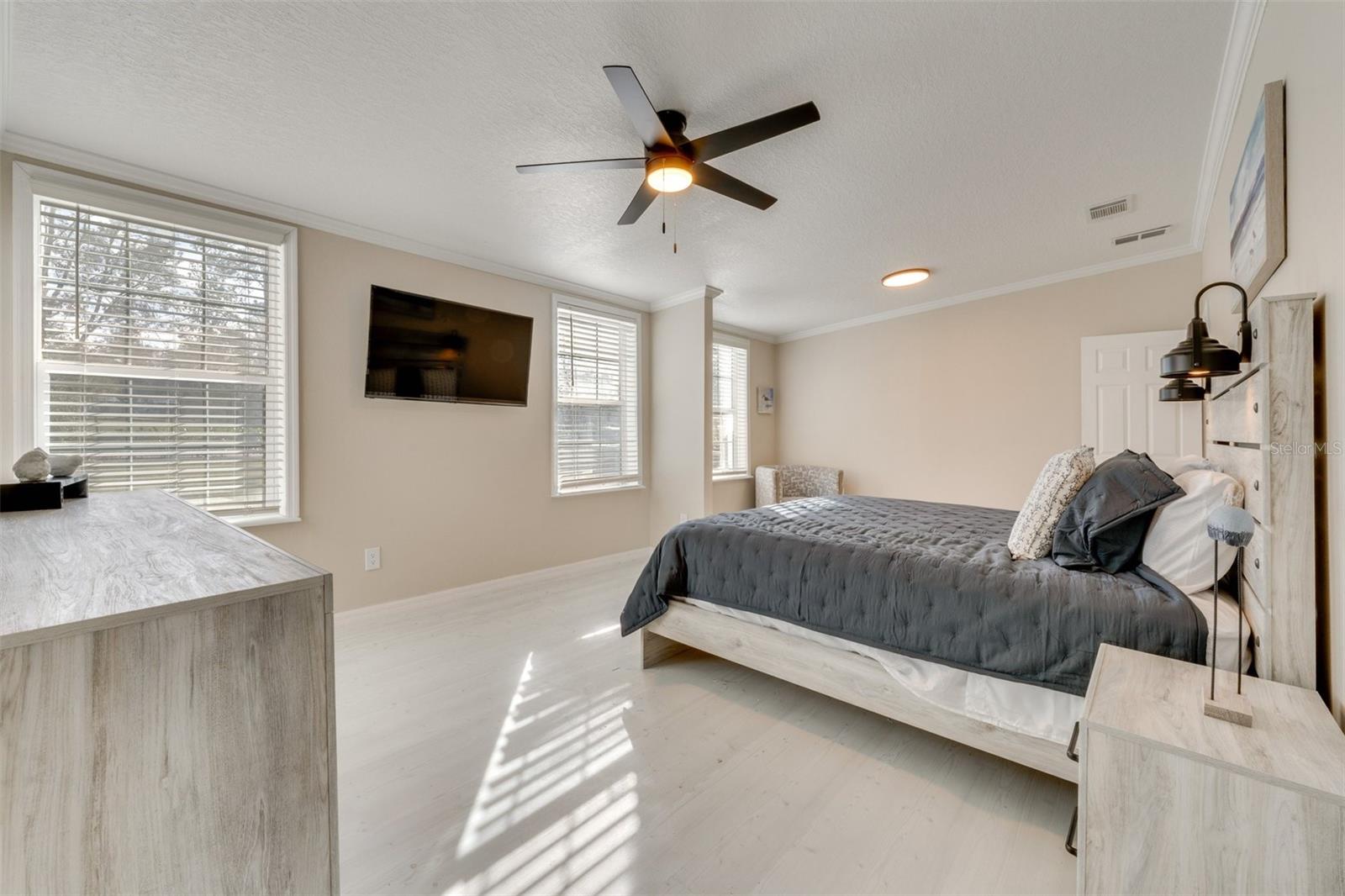HAPPY TRAILS UNITS 1 & 2 UNREC - Residential Lease