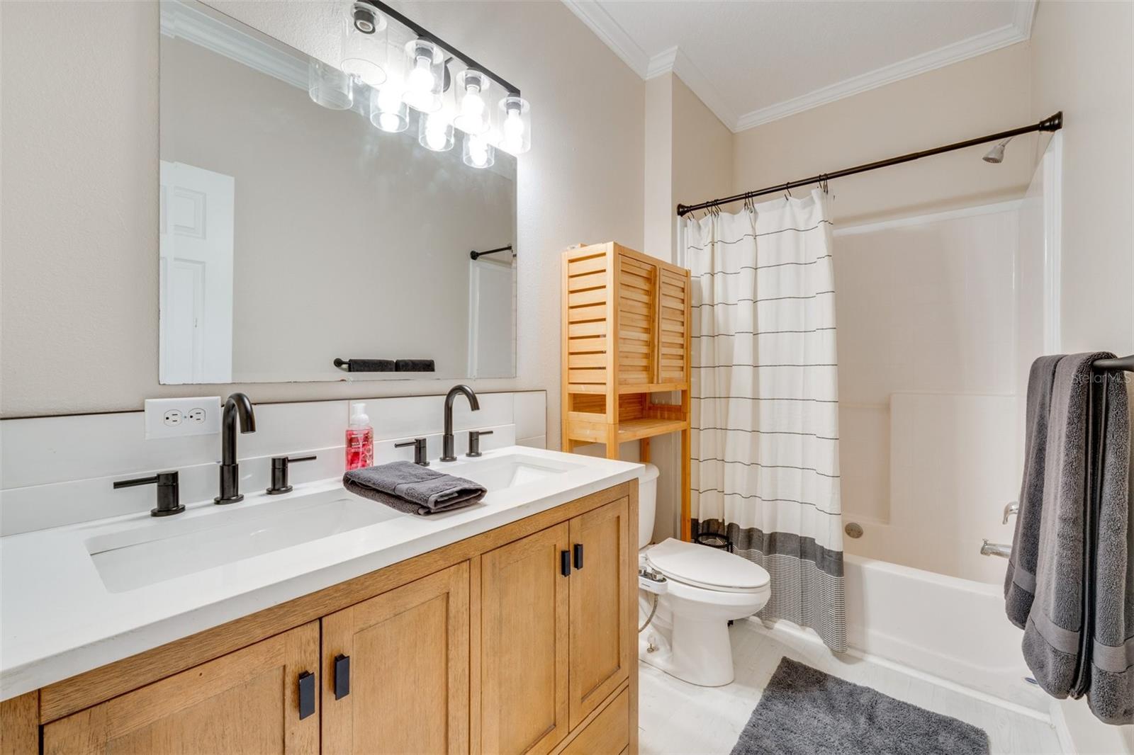 HAPPY TRAILS UNITS 1 & 2 UNREC - Residential Lease