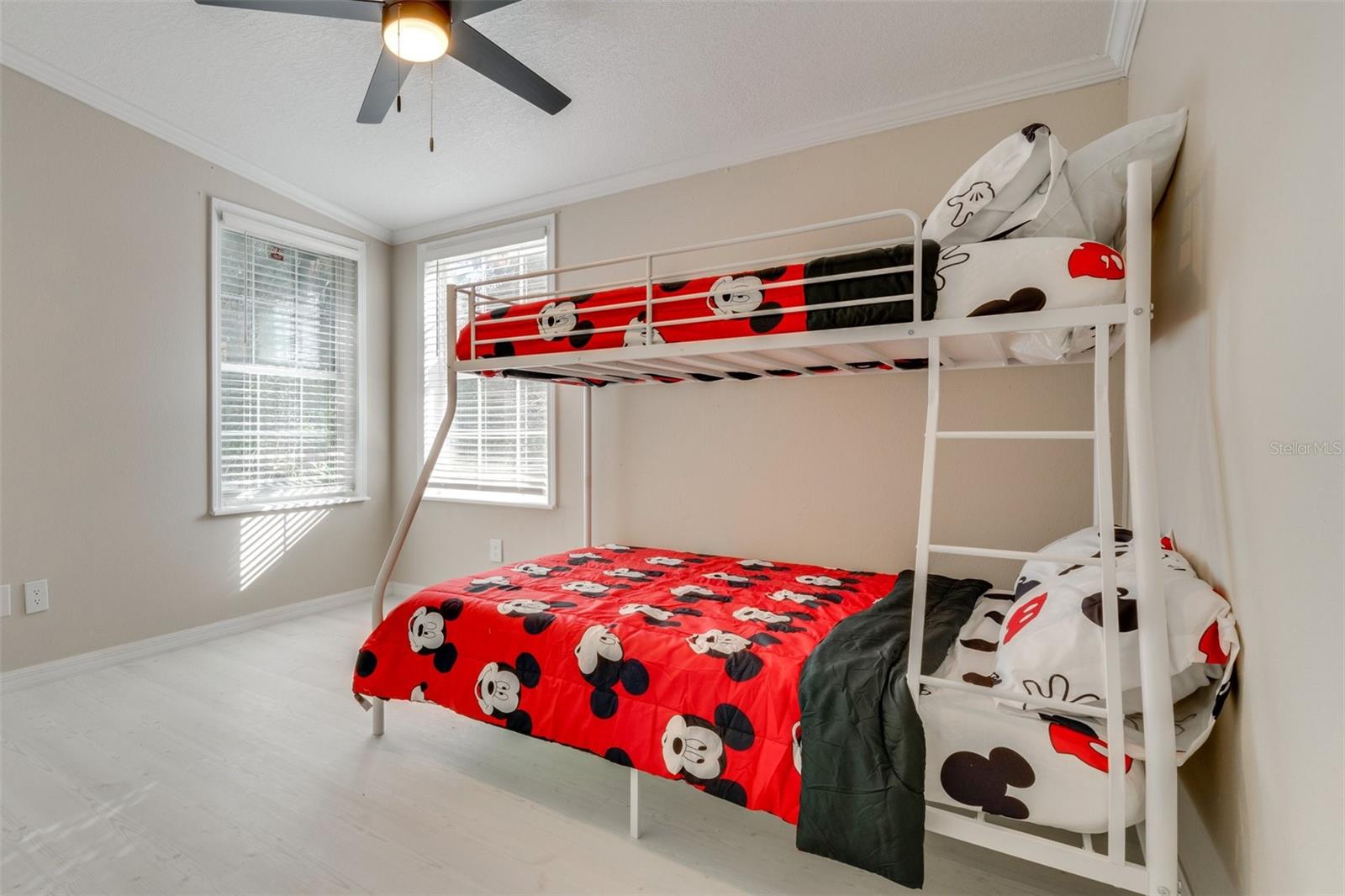 HAPPY TRAILS UNITS 1 & 2 UNREC - Residential Lease