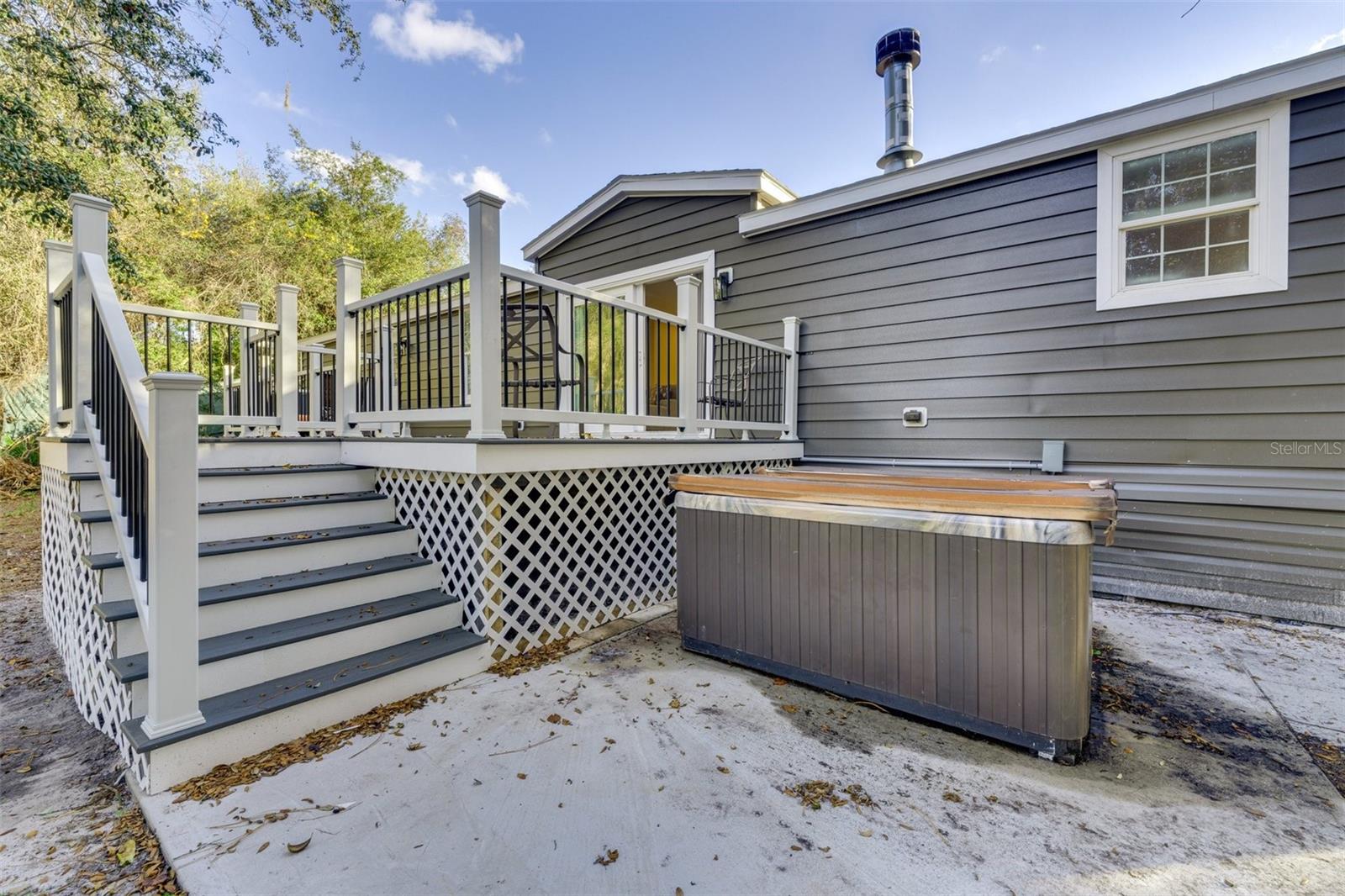 HAPPY TRAILS UNITS 1 & 2 UNREC - Residential Lease