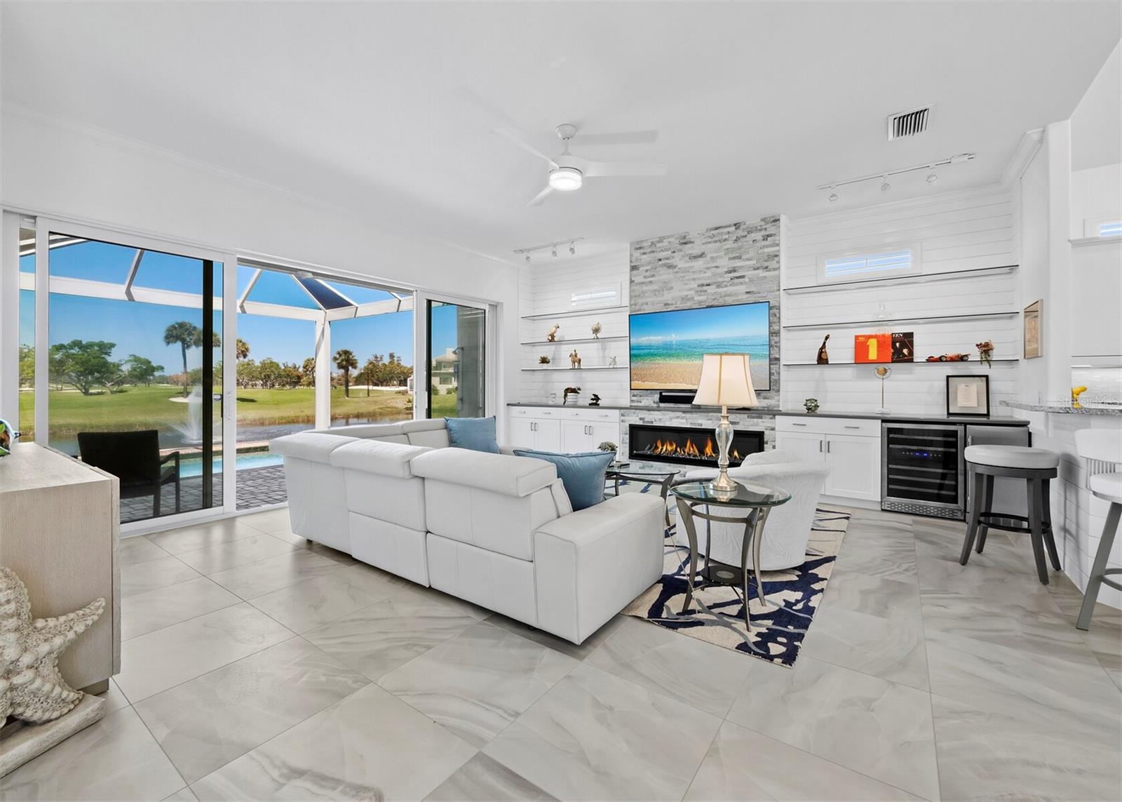 EMERALD POINTE SOUTH - Residential