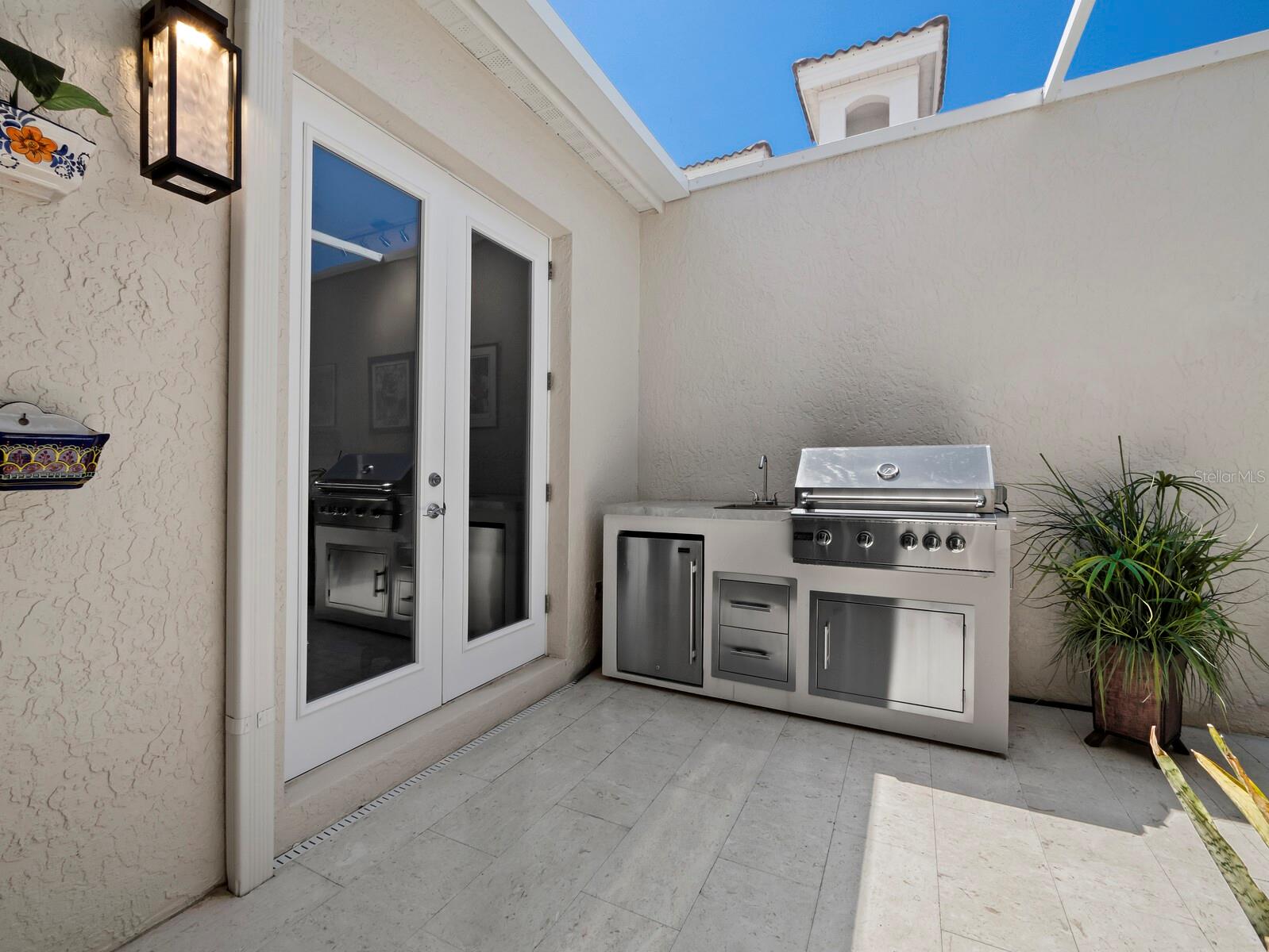 EMERALD POINTE SOUTH - Residential