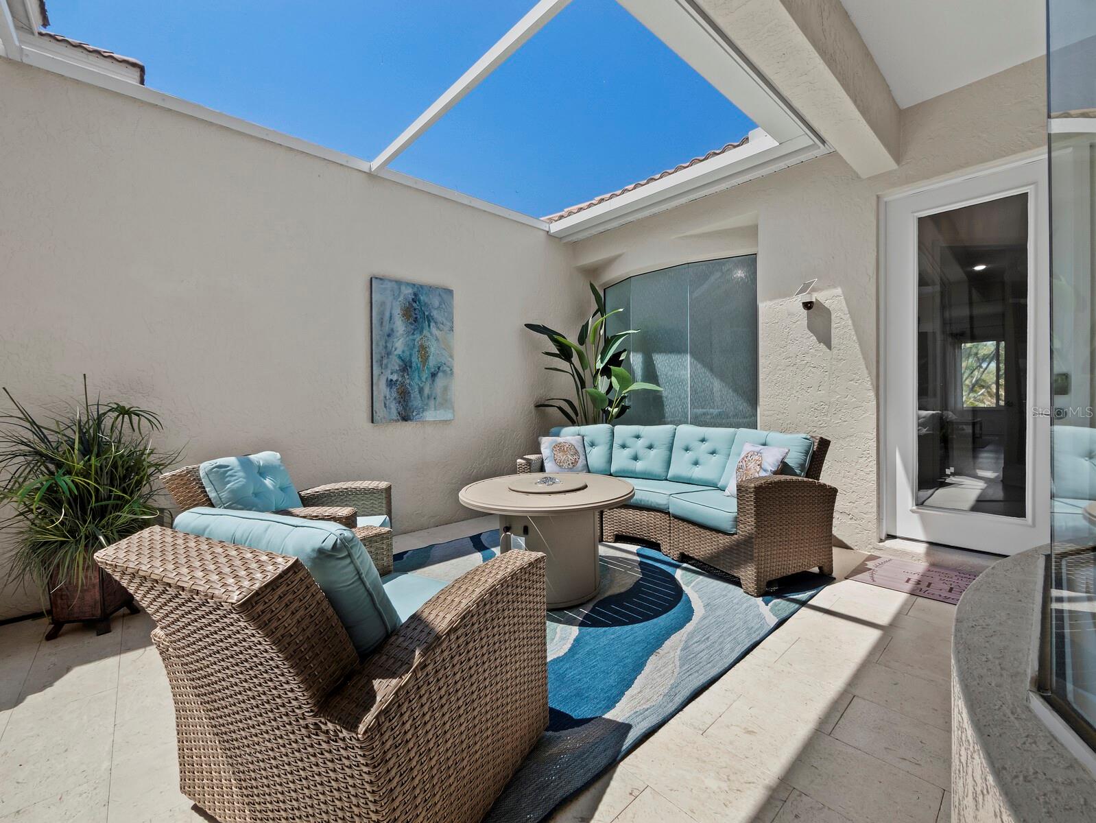 EMERALD POINTE SOUTH - Residential
