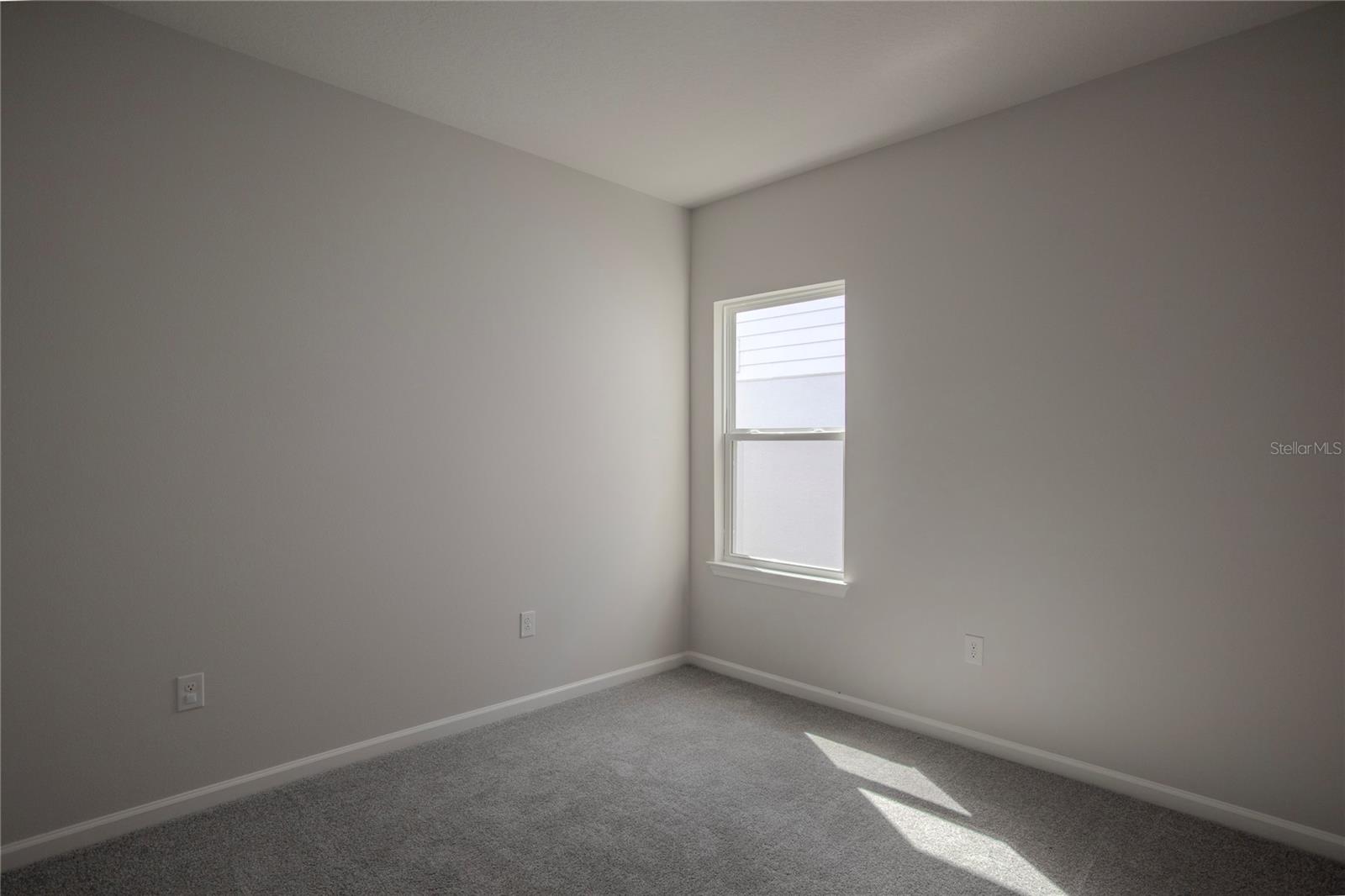 OVERLOOK/GRASSY LAKE PH - Residential Lease