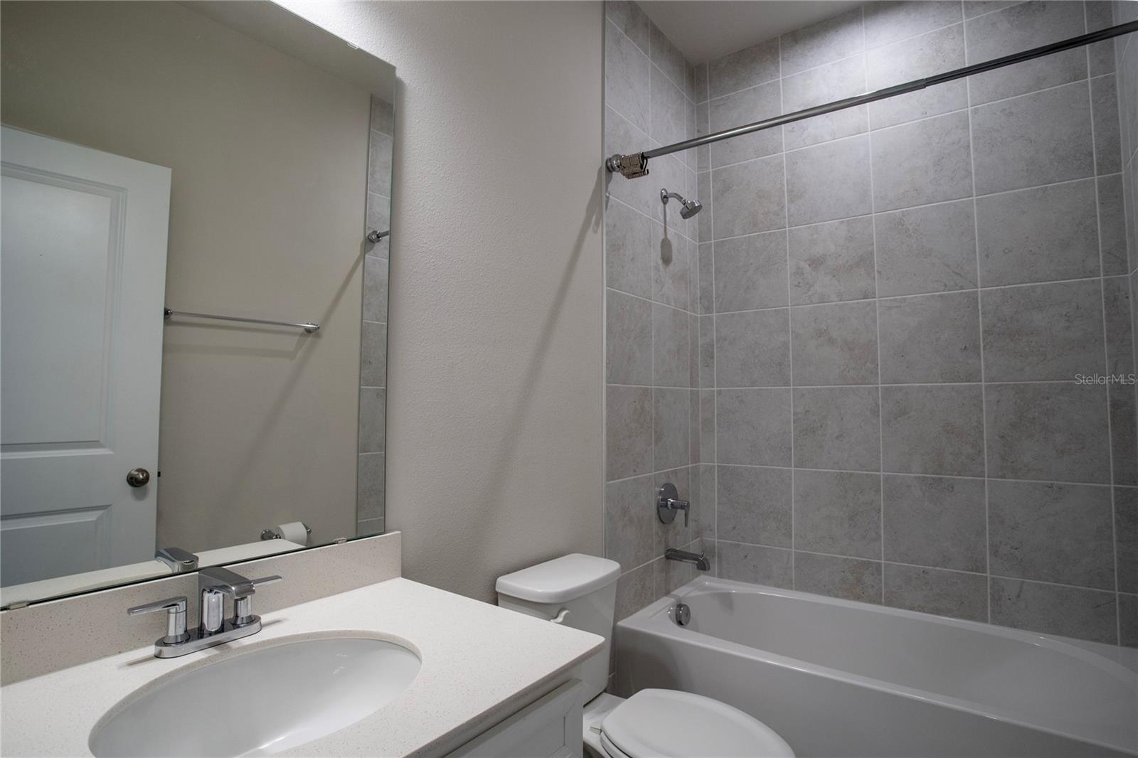 OVERLOOK/GRASSY LAKE PH - Residential Lease