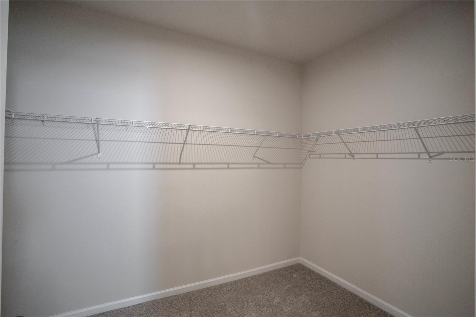OVERLOOK/GRASSY LAKE PH - Residential Lease