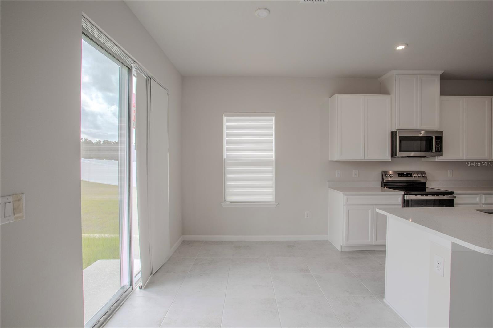 OVERLOOK/GRASSY LAKE PH - Residential Lease