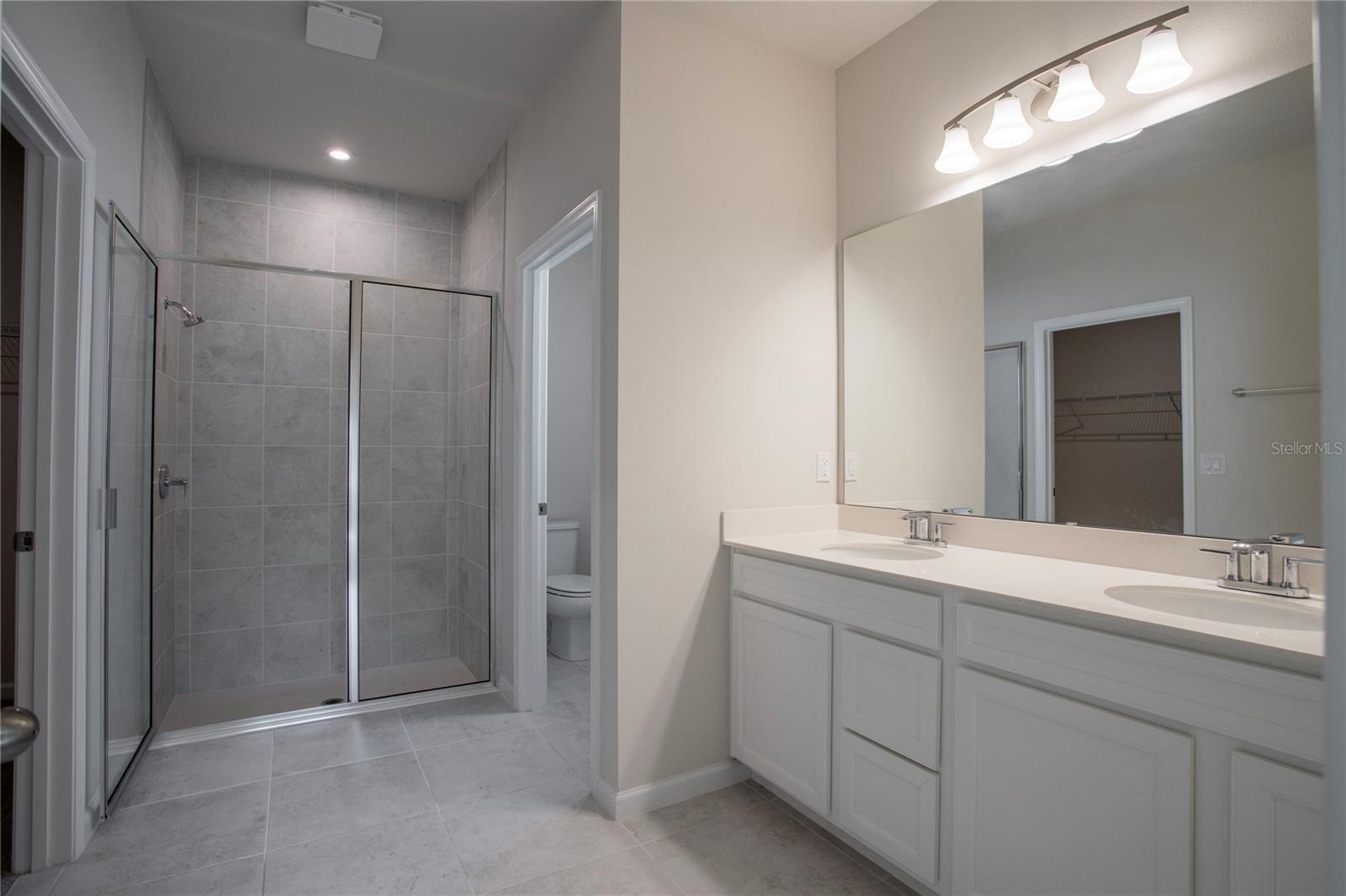 OVERLOOK/GRASSY LAKE PH - Residential Lease