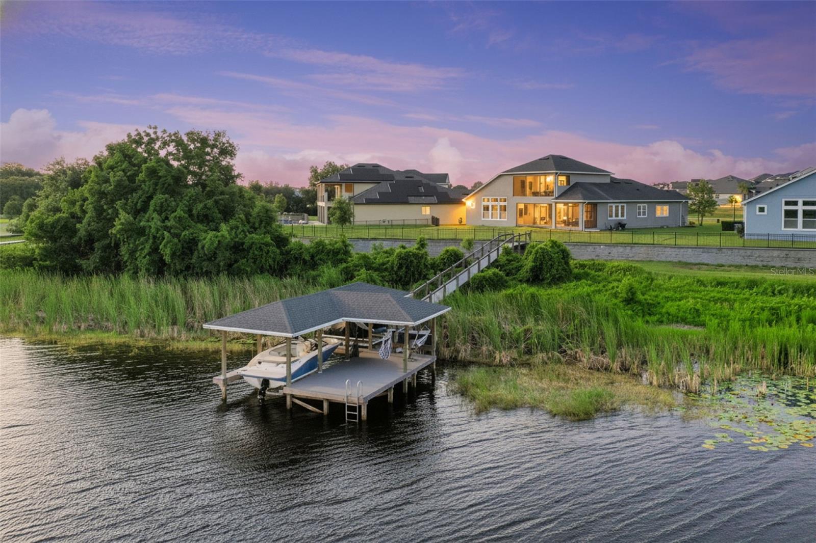 JOHNS LAKE LNDG PH 5 - Residential
