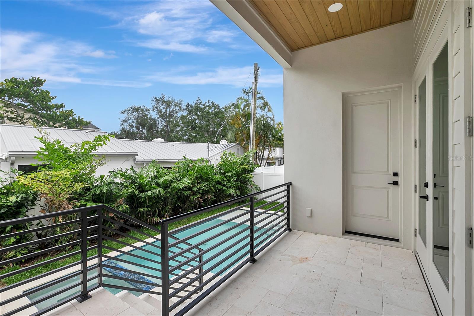 DAVIS ISLANDS PB10 PG52 TO 57 AND PB17 PG5 - Residential