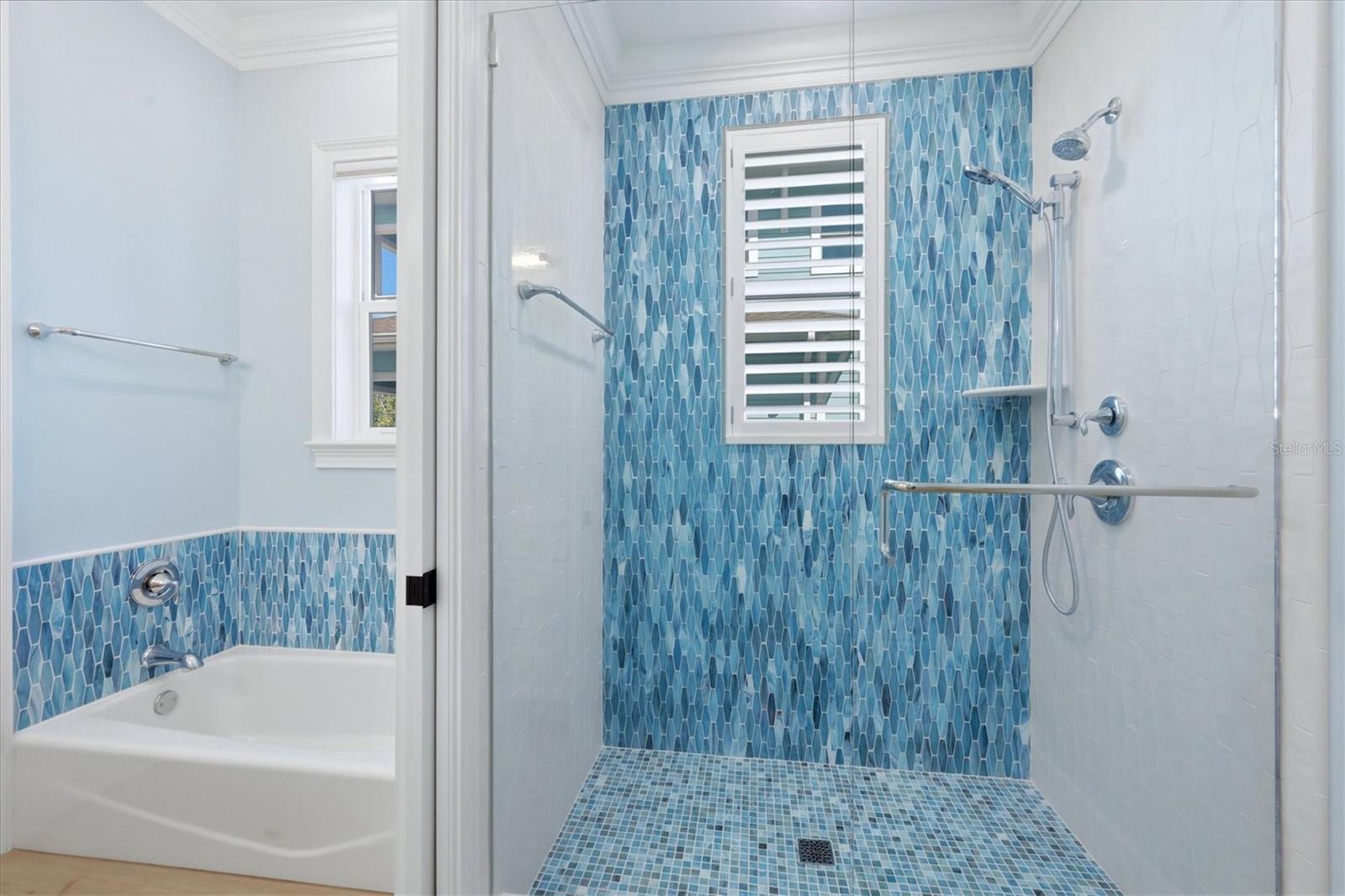 EDGEMERE - Residential Lease