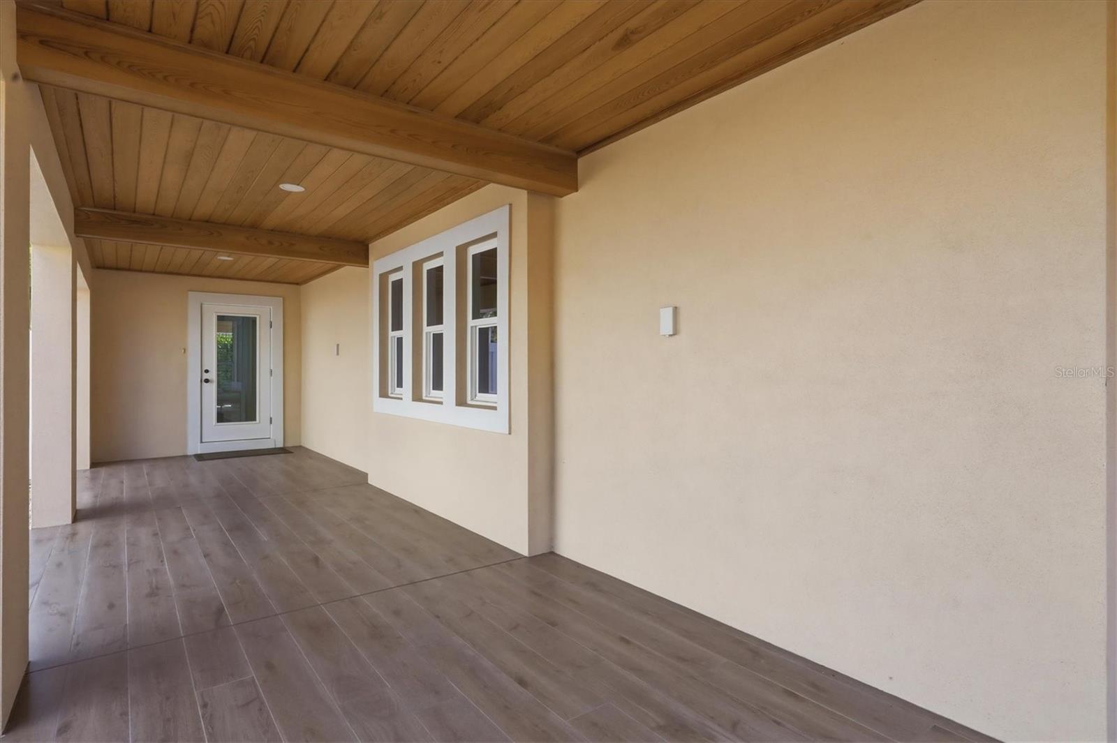 EDGEMERE - Residential Lease