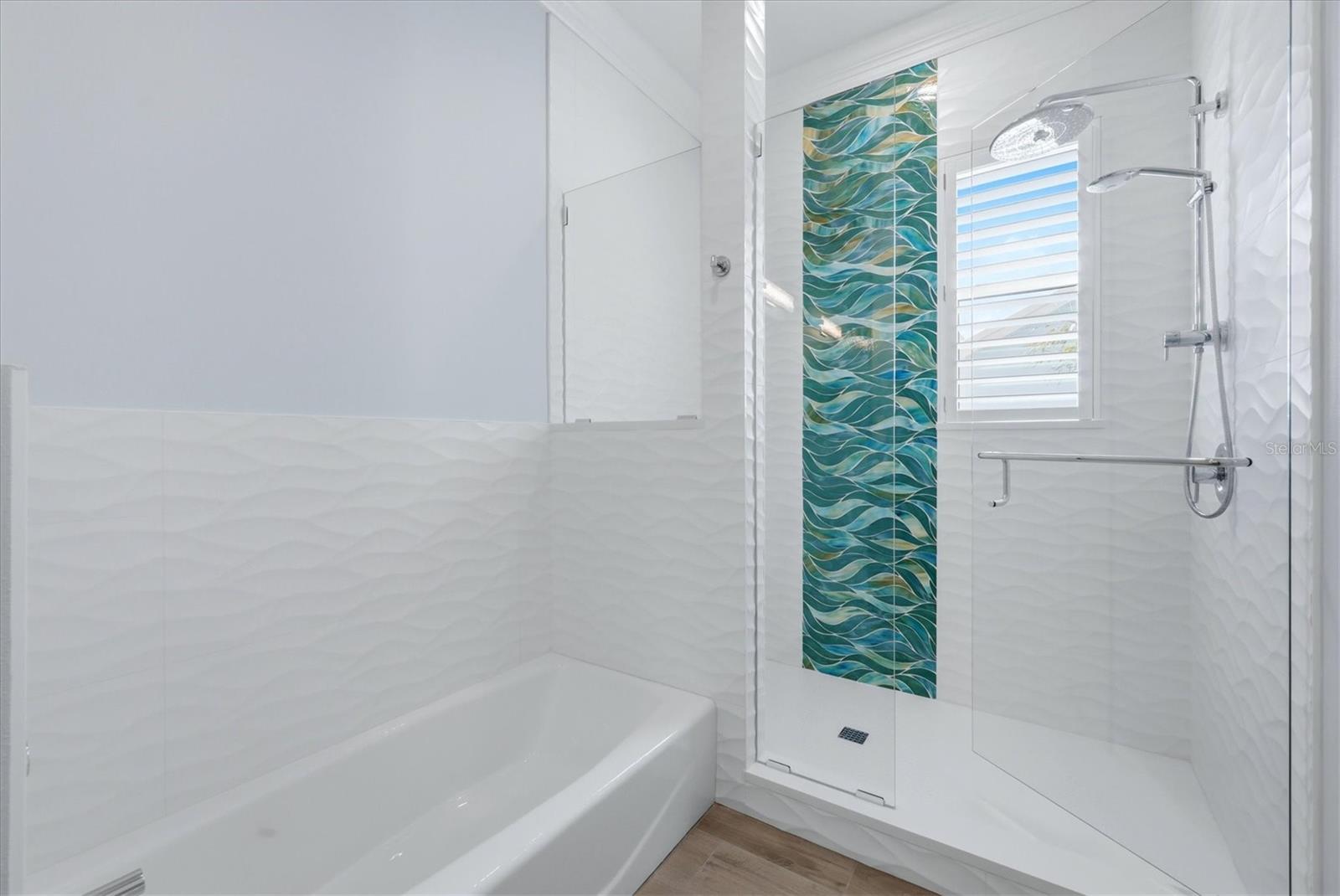 EDGEMERE - Residential Lease