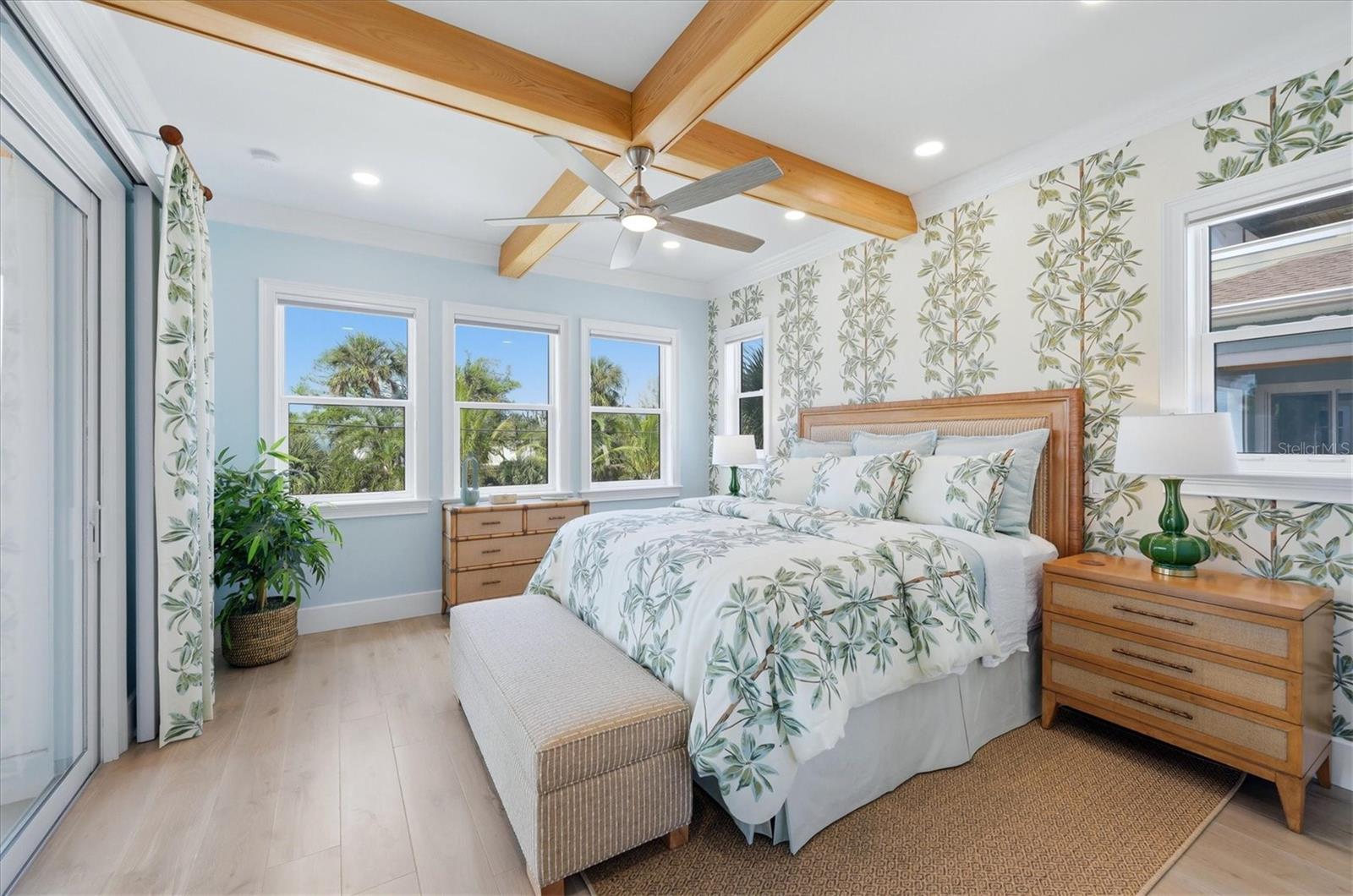 EDGEMERE - Residential Lease