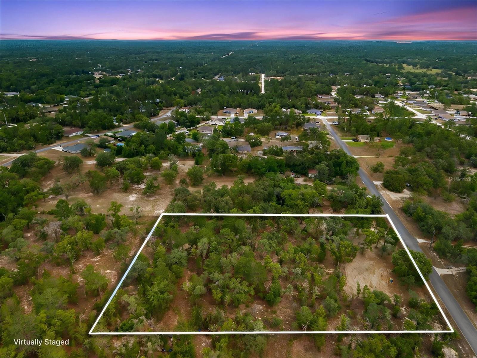 ROYAL HILLS - Land