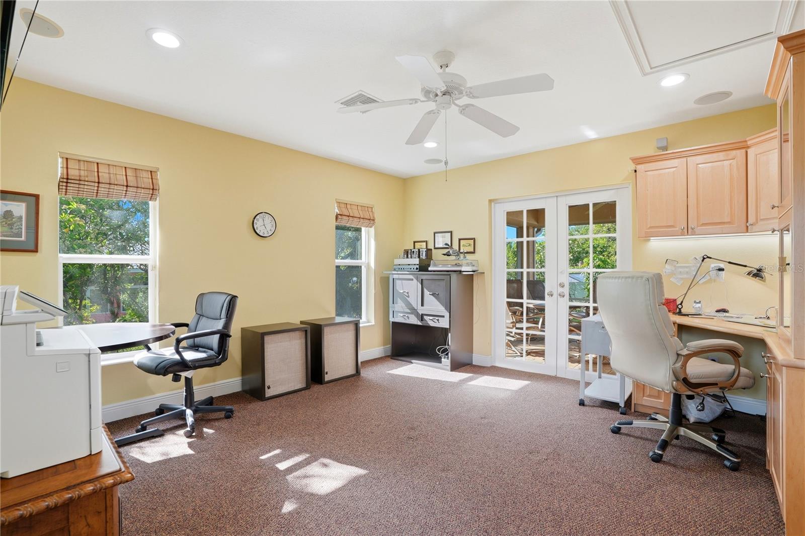 HARBOR HILLS - Residential