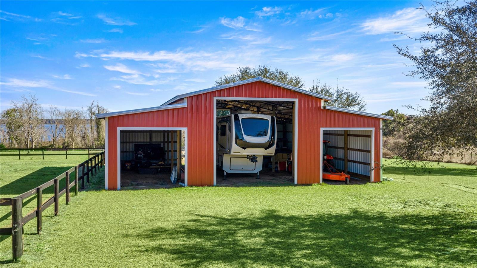 LAKESIDE AT LAKE BRYANT - Residential