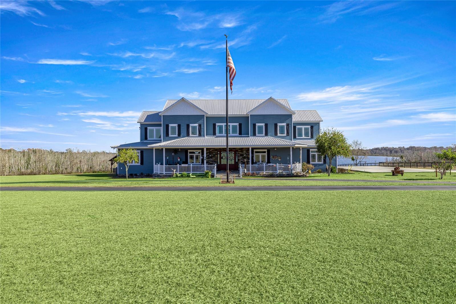 LAKESIDE AT LAKE BRYANT - Residential