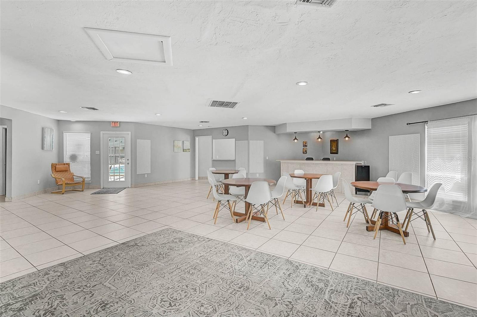 HIDDEN HOLLOW CONDO - Residential