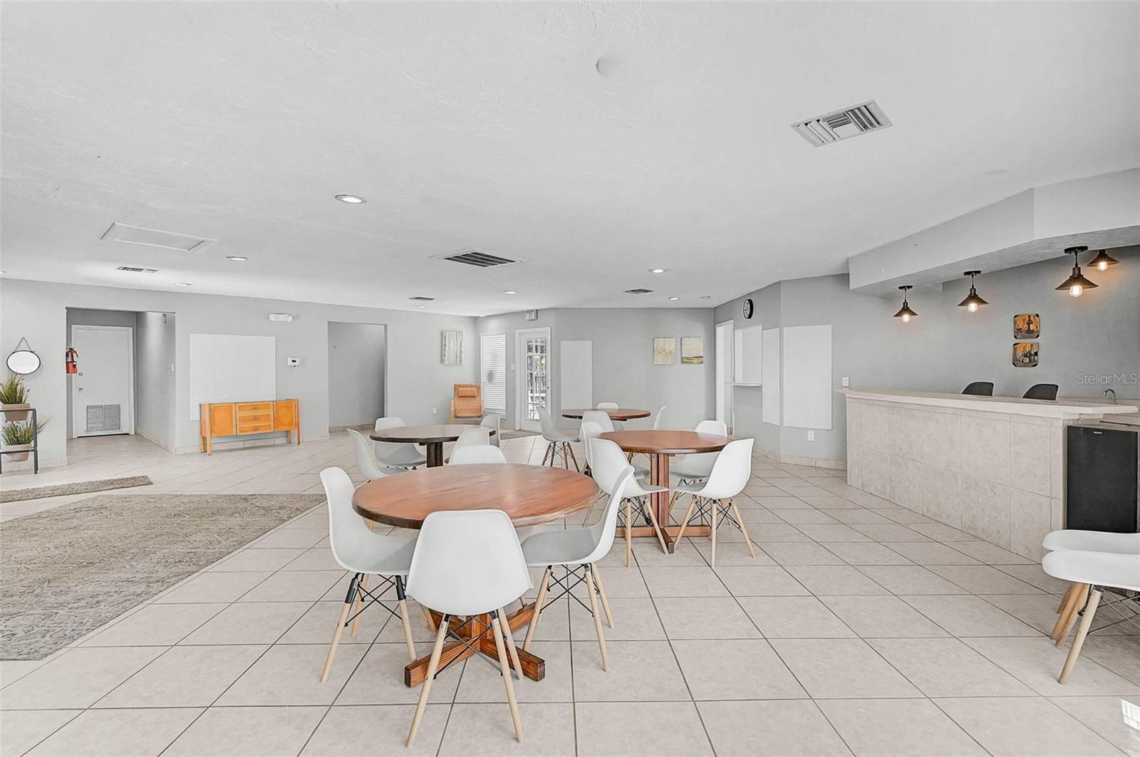 HIDDEN HOLLOW CONDO - Residential