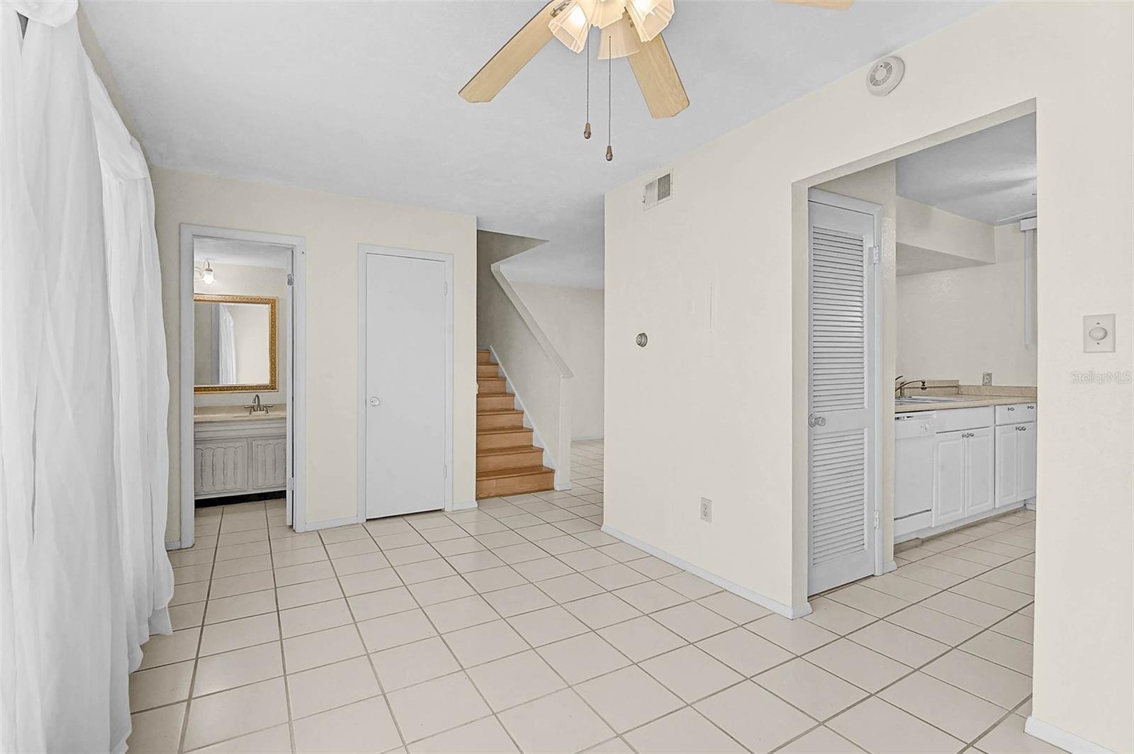 HIDDEN HOLLOW CONDO - Residential